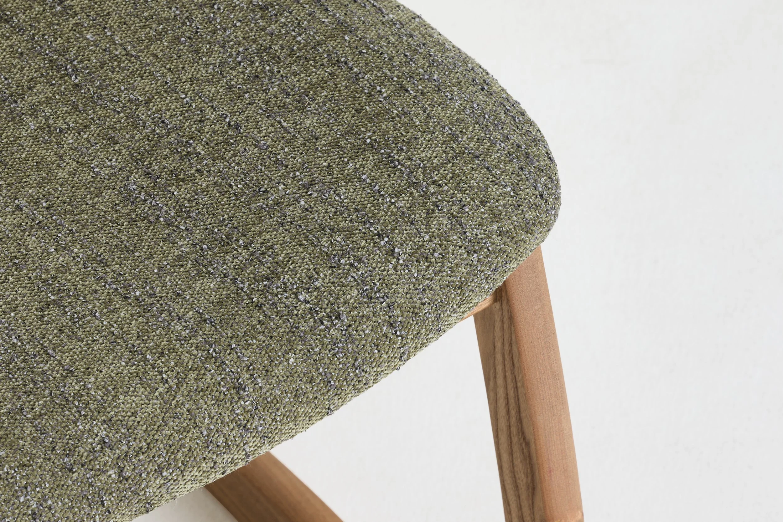 CE-03014-000 chair 3.jpg