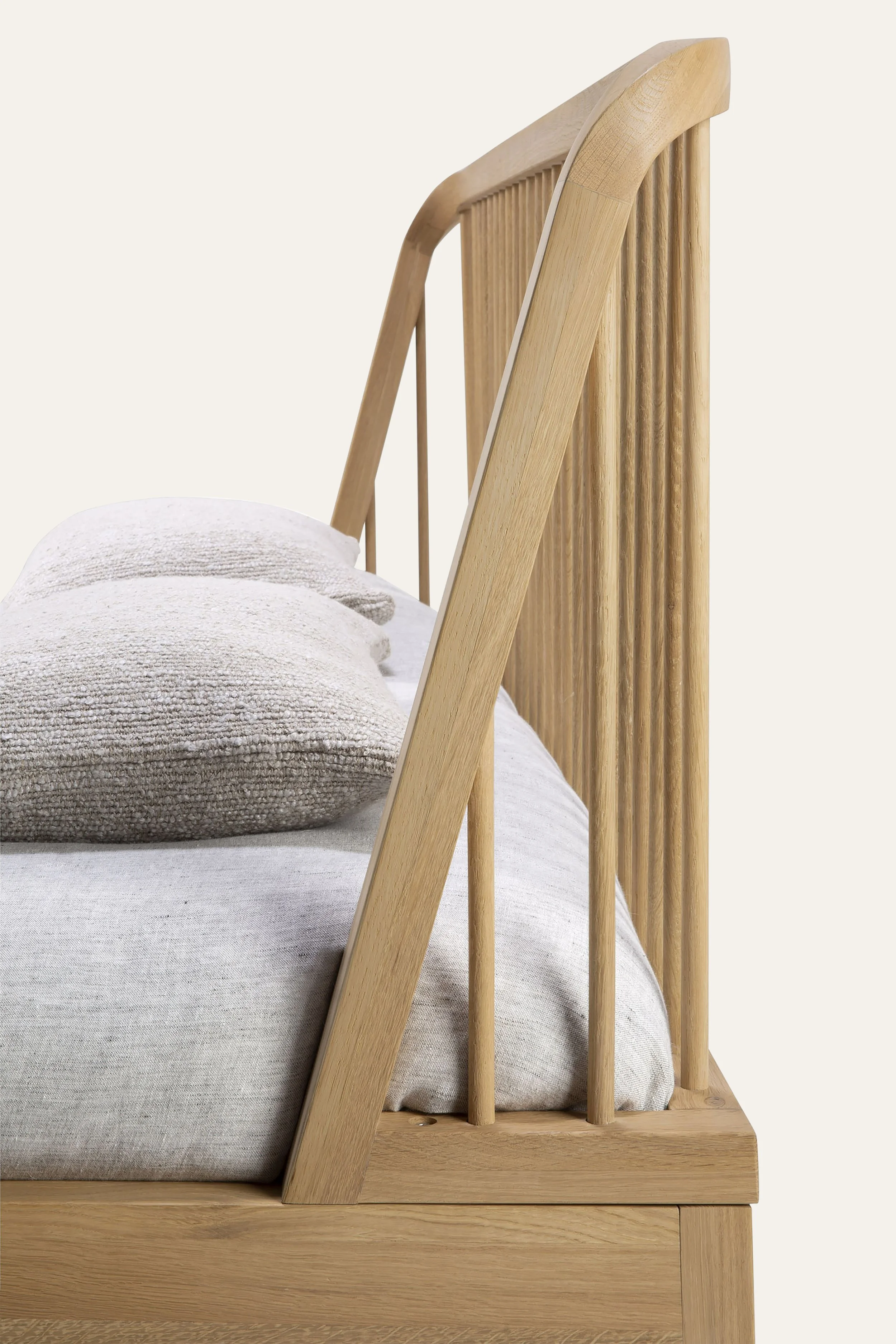 OAKSPINDLEBED_WEB_04.jpg