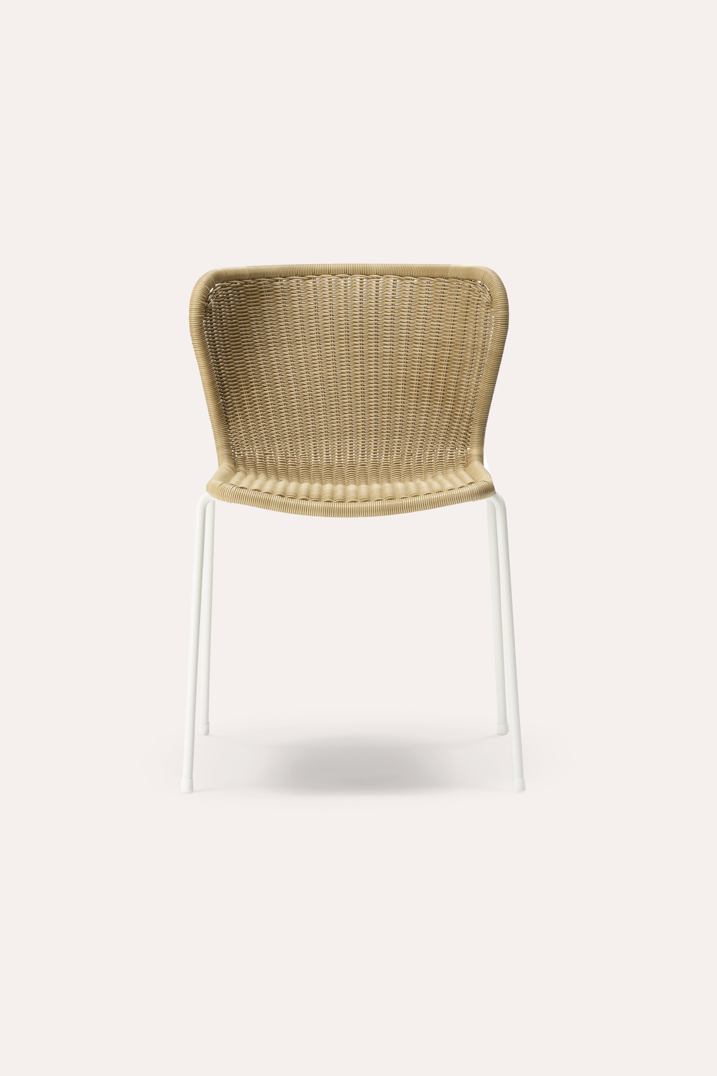 C603chair_white_wheat_polyethylene_01.jpg
