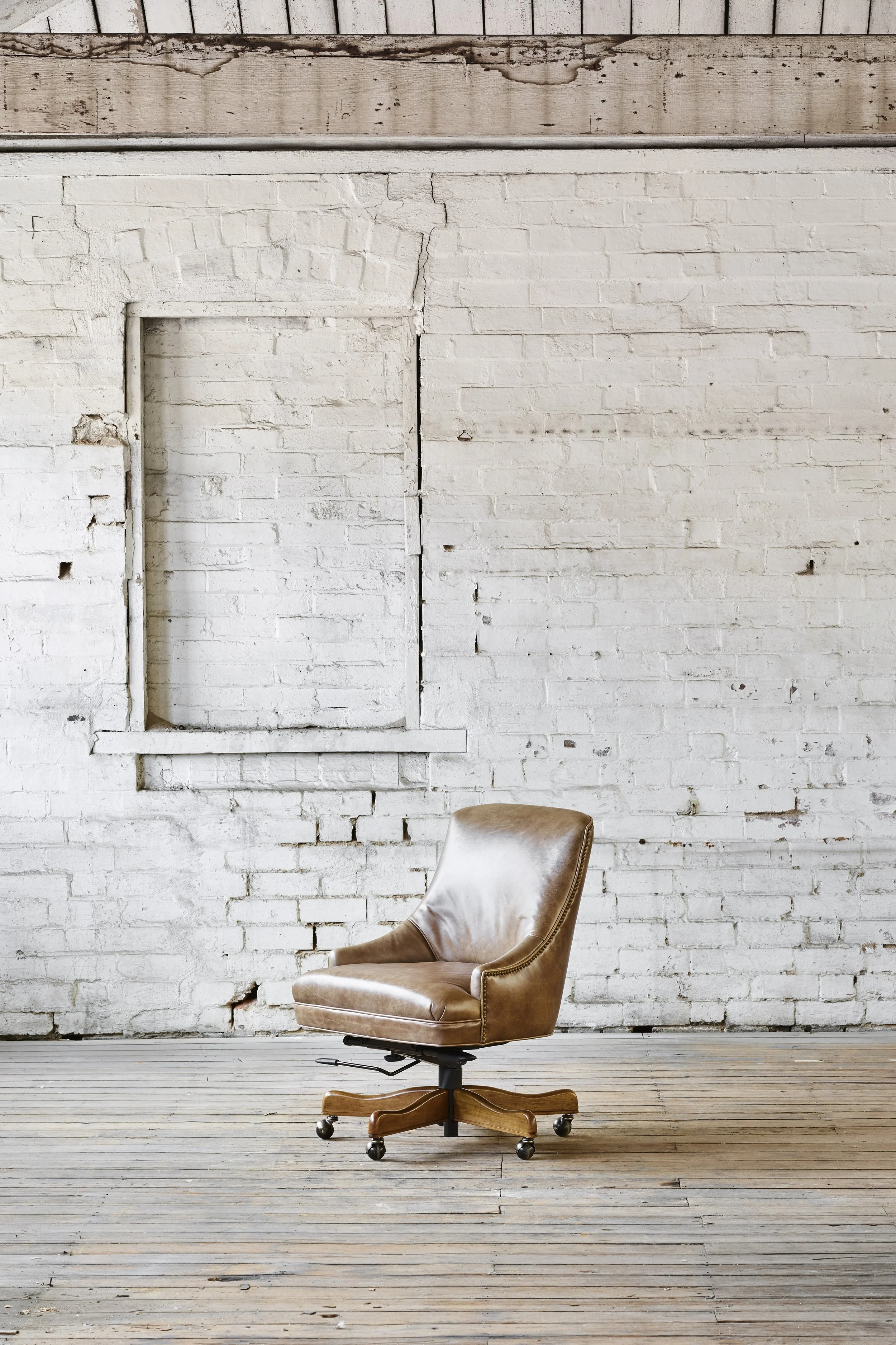 STYLE_6803_FIONAEXEC_HNT_AMBROSE_TOBYSCOTT_02.jpg