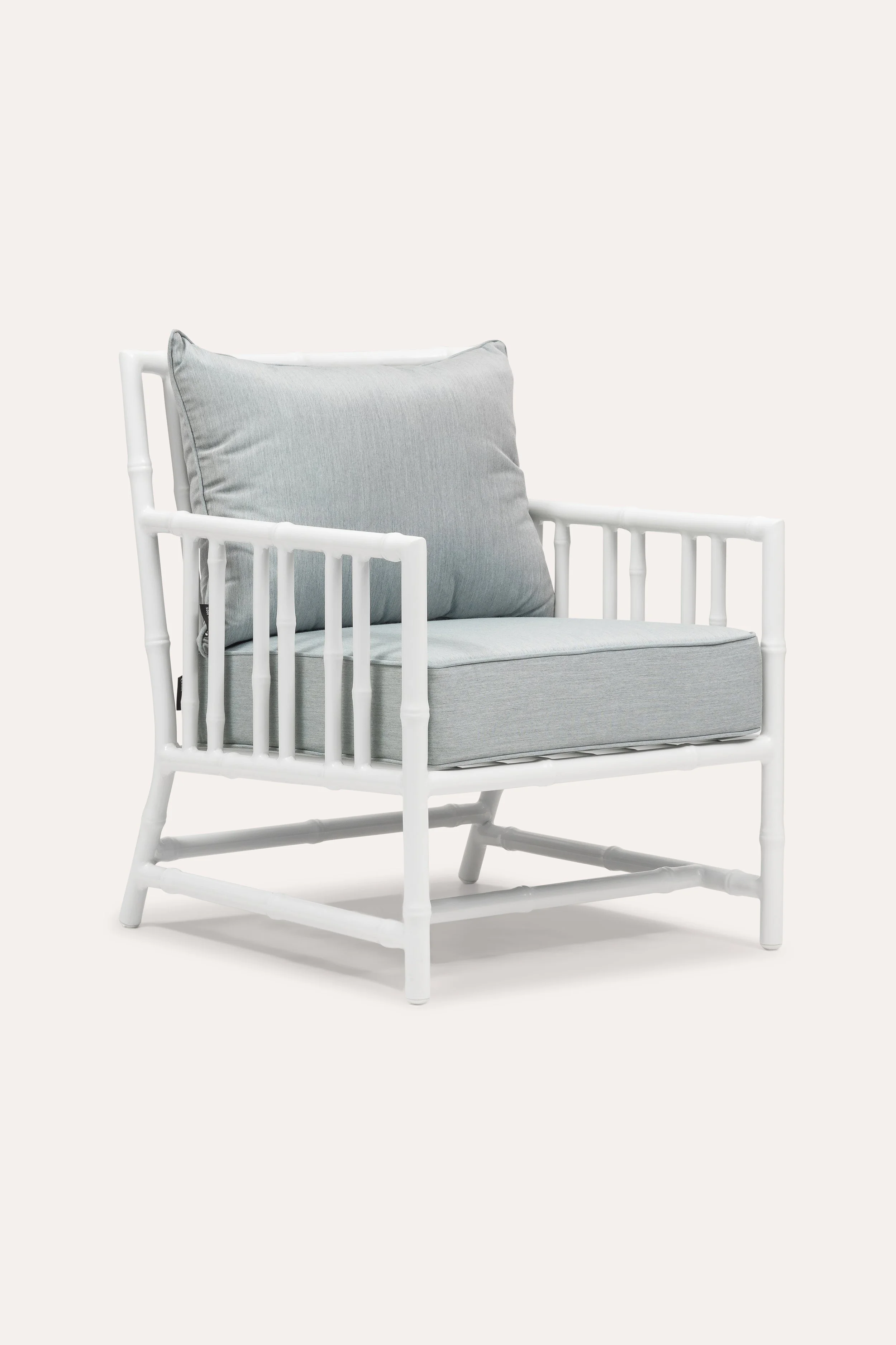 PACK_FOX-01_FOXYARMCHAIR_SEAFOAM_02.jpg