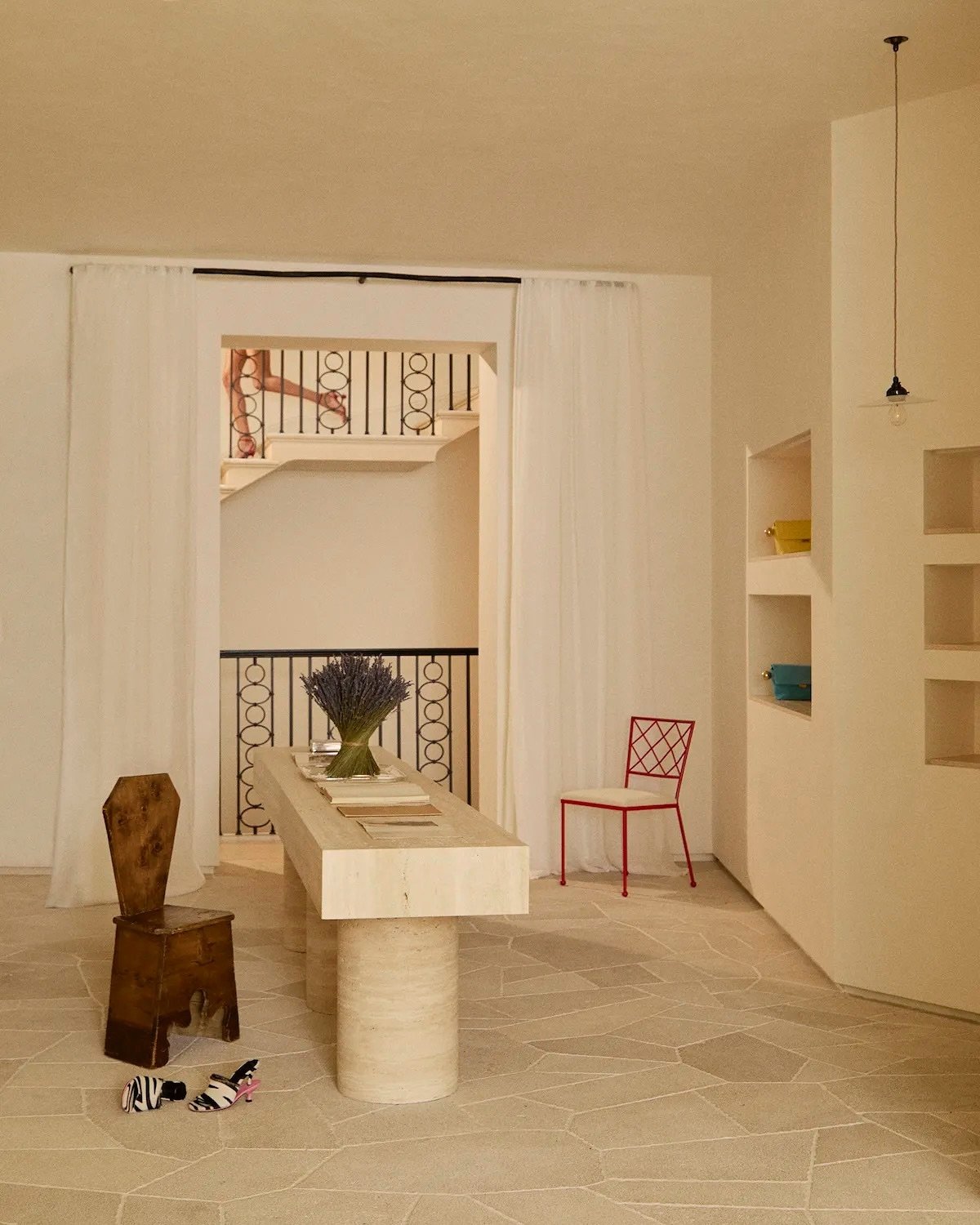 Jacquemus (finally) made it to London! The new store opening serves as yet another reminder of the brand&rsquo;s unique ability to reinforce its own identity while adding a new layer informed by context. Despite being located within a traditional Vic