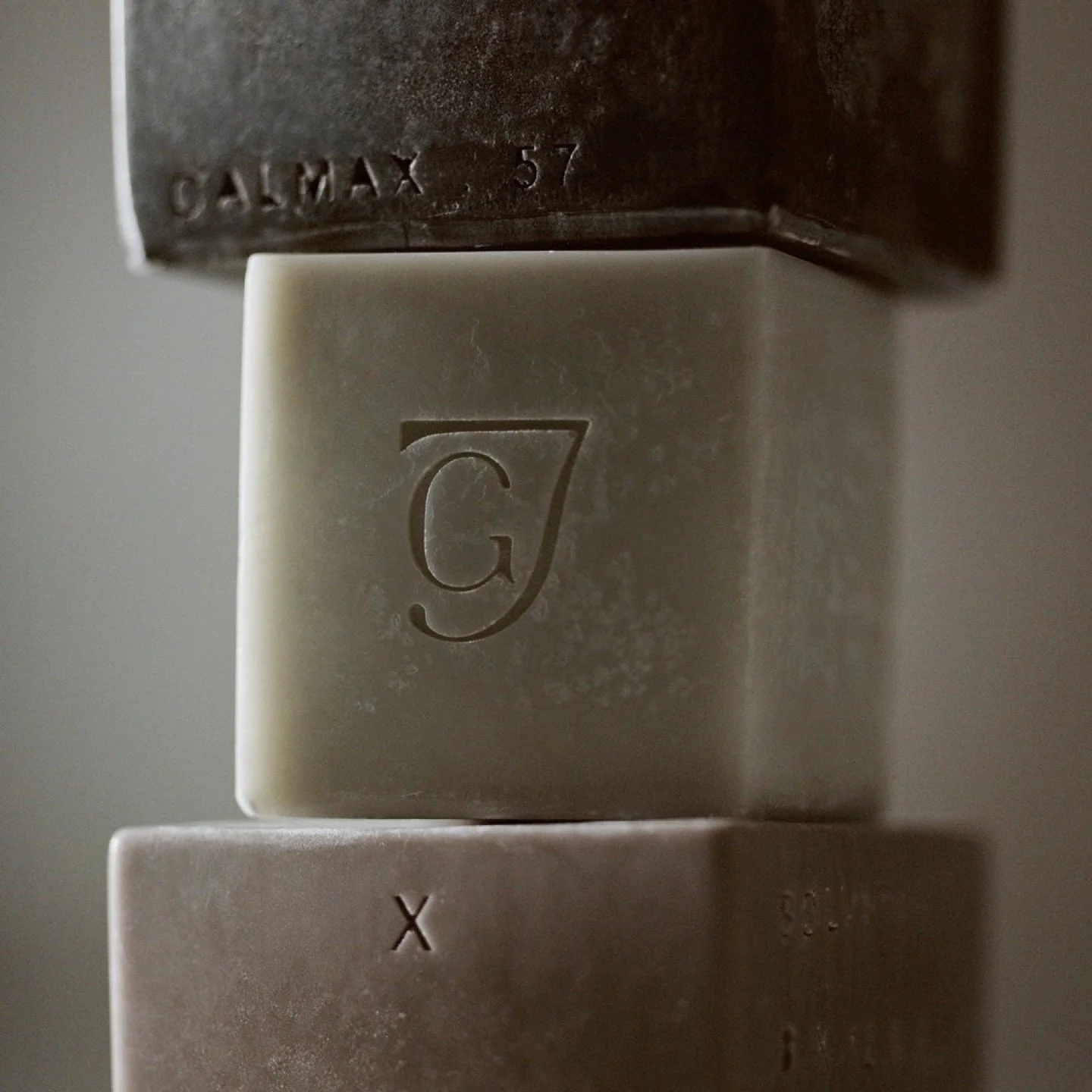 Georg Jensen has been turning silver into treasure since 1904. Now, the brand unveils their first Home Scent collection, a suite of candles that transform its founding materials of silver, steel, and quartz into olfactory experiences. 

Shaped in ori