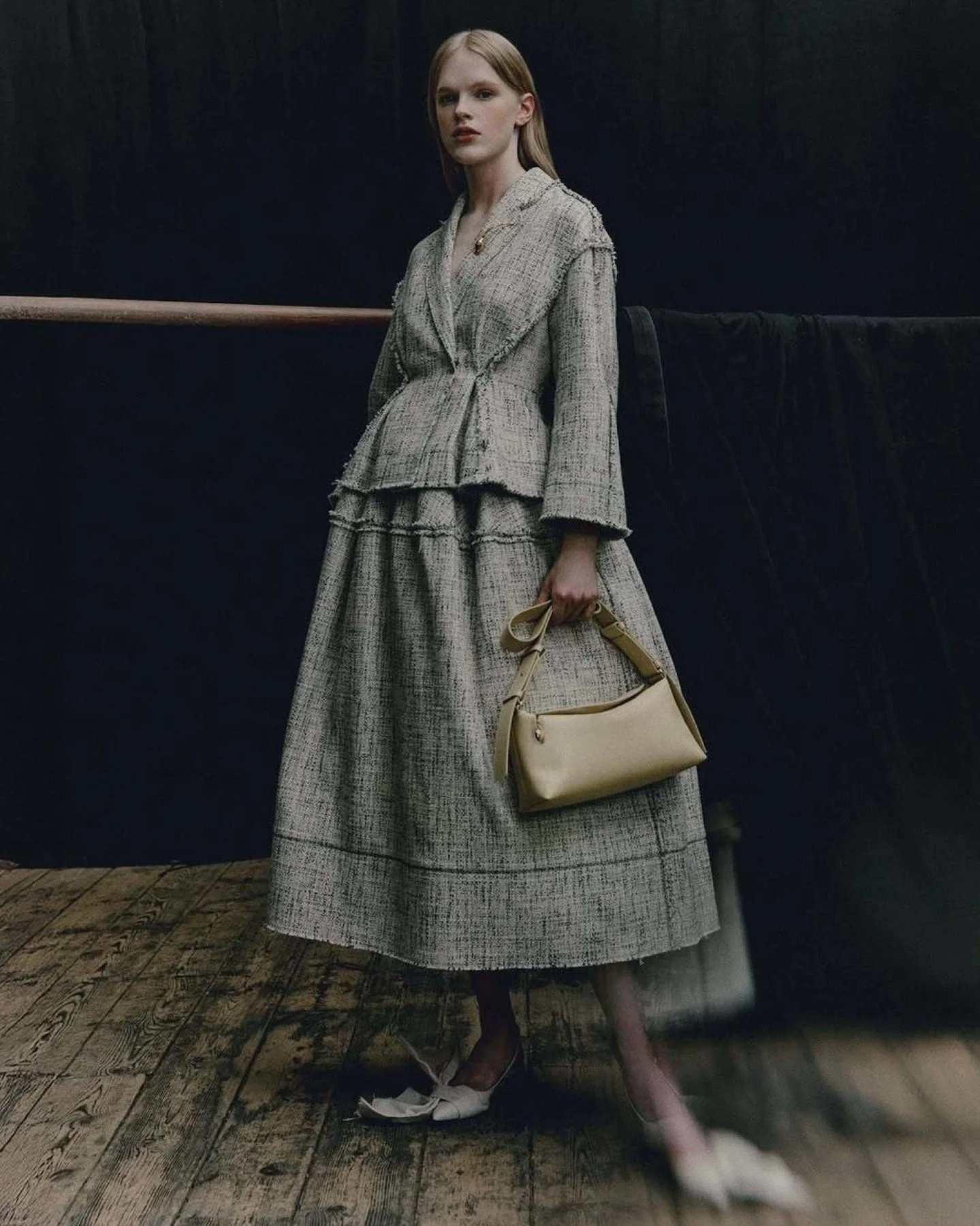 ERDEM. Craftsmanship  and romance woven into every silhouette 🦢

#ERDEM #DigitalMarketing