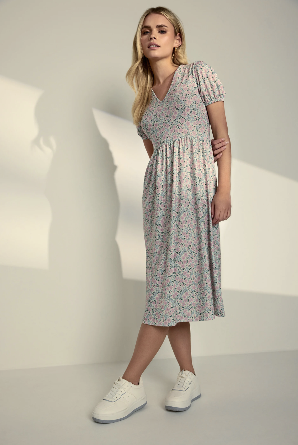 PixieGirl Petite Light Pink Floral Midi Dress £26.99