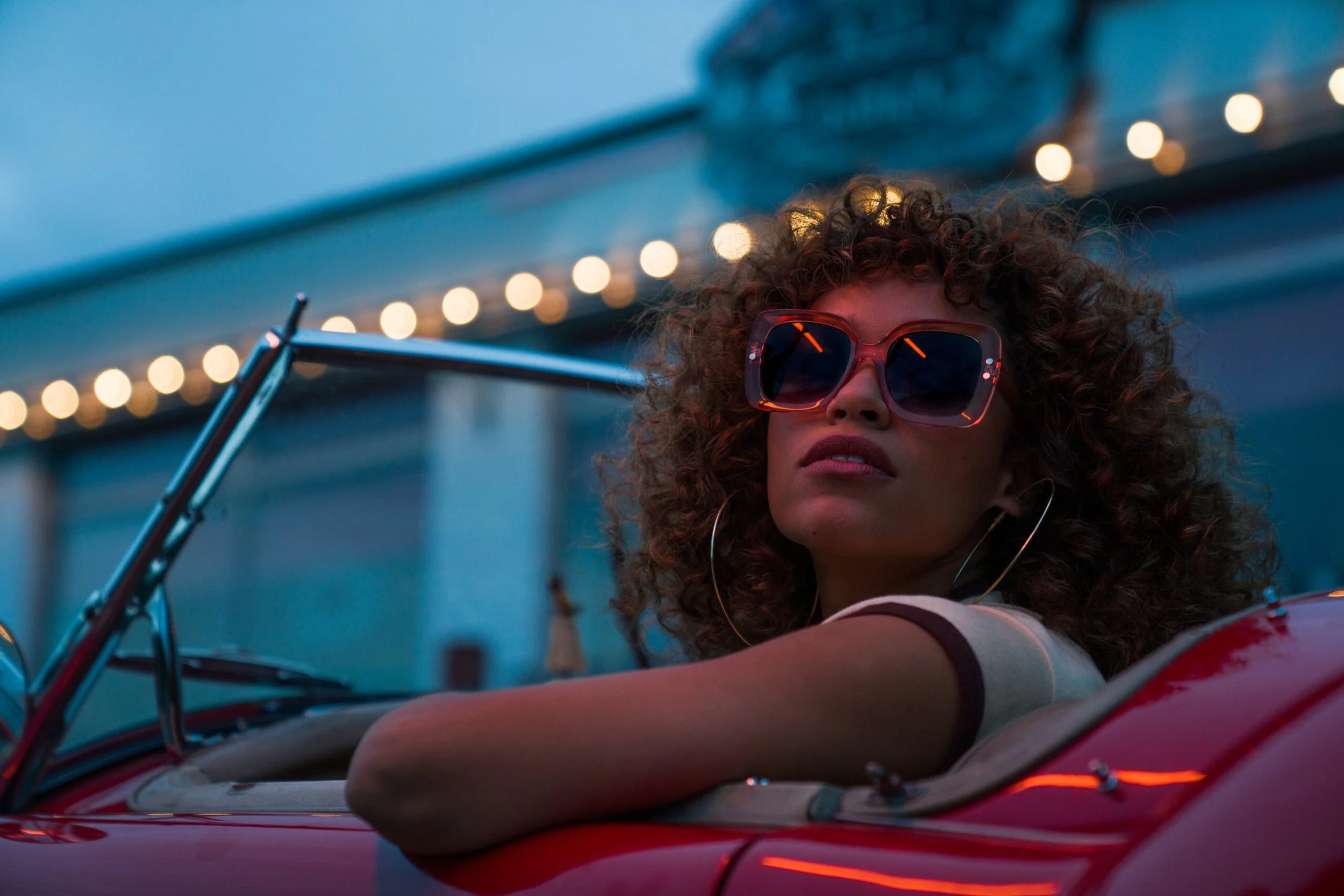 Izzy Bizu (press shots)