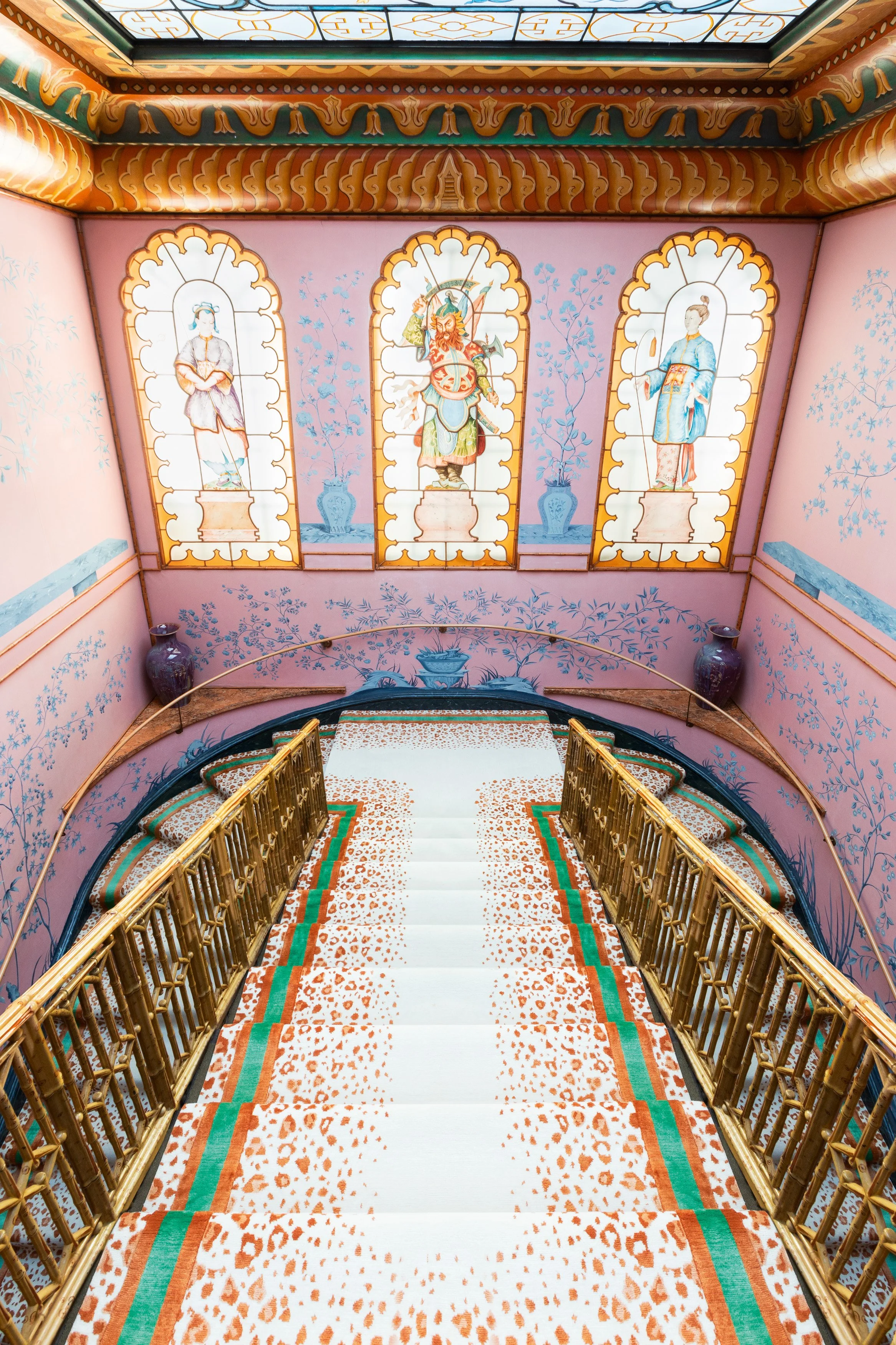 DC_MB_PANTHERA STAIRS_R.jpg