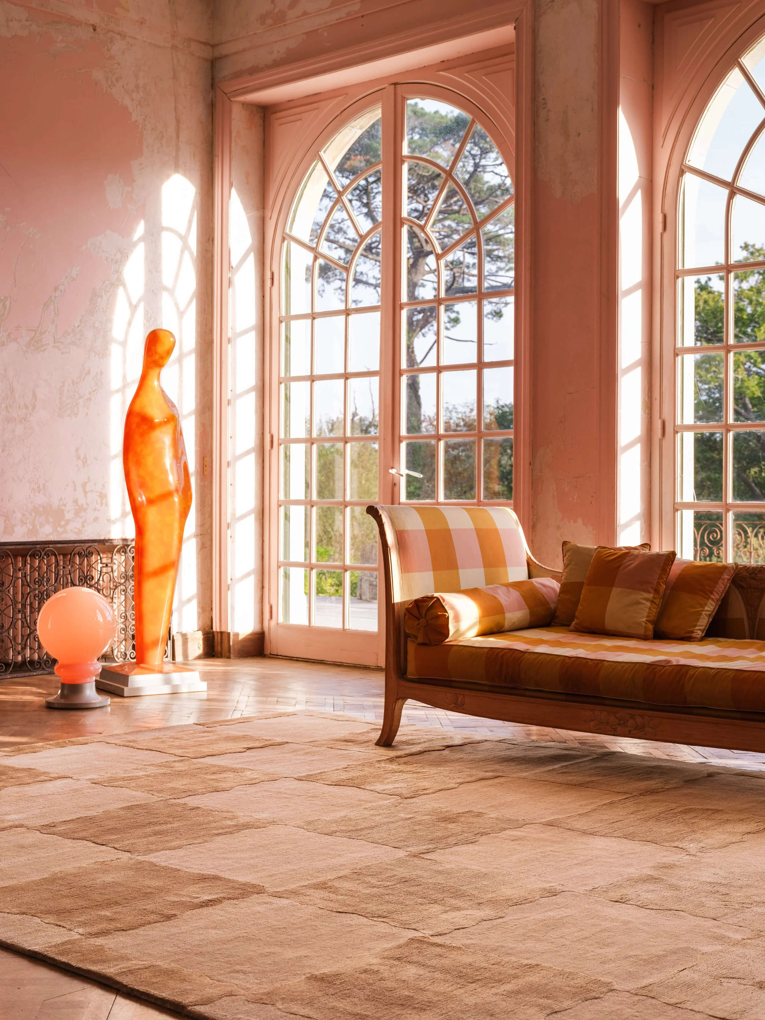 DC_KW_ARWEN AMBER_R.jpg