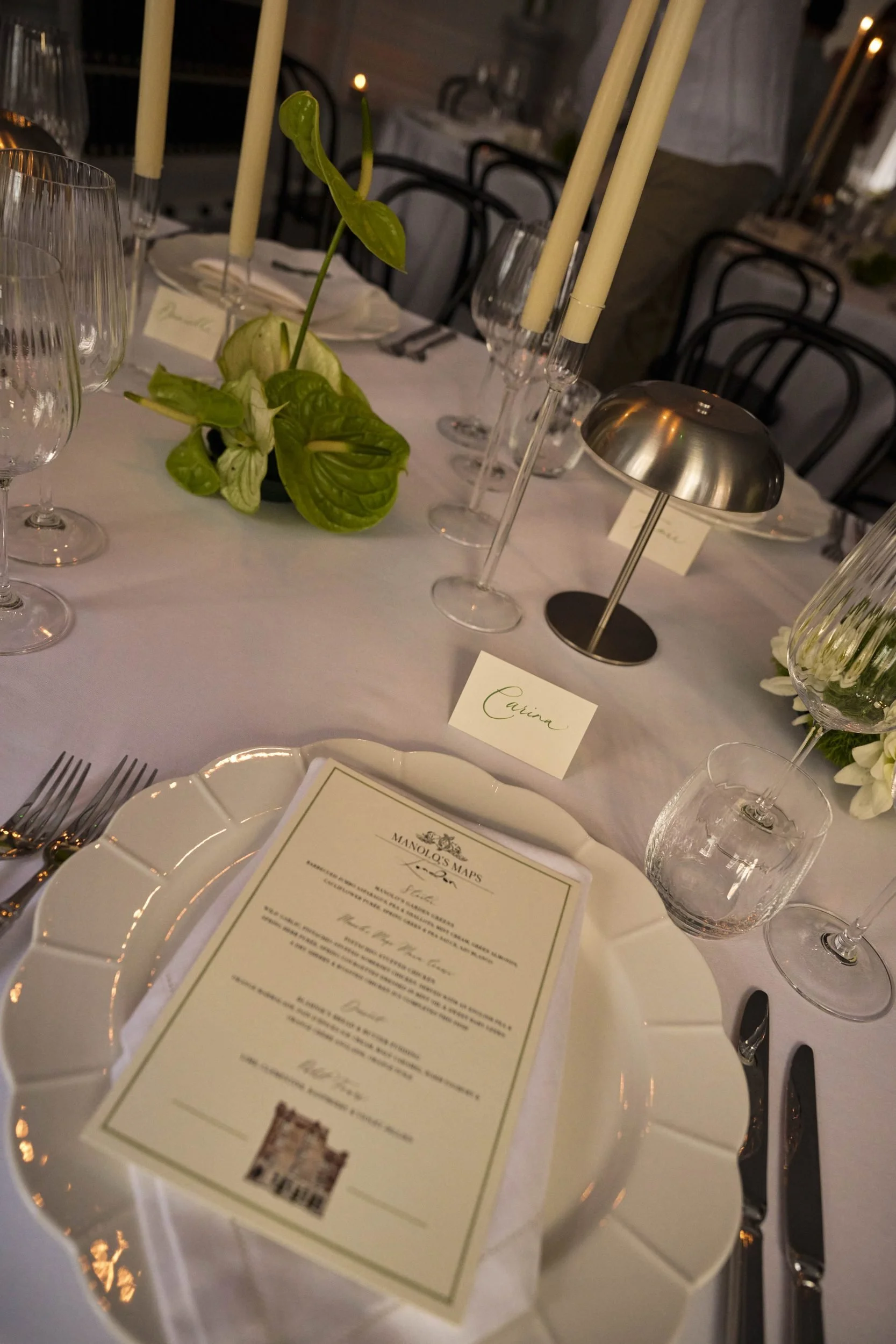 manolo-blahnik-event-menu-place-card-calligraphy.jpg