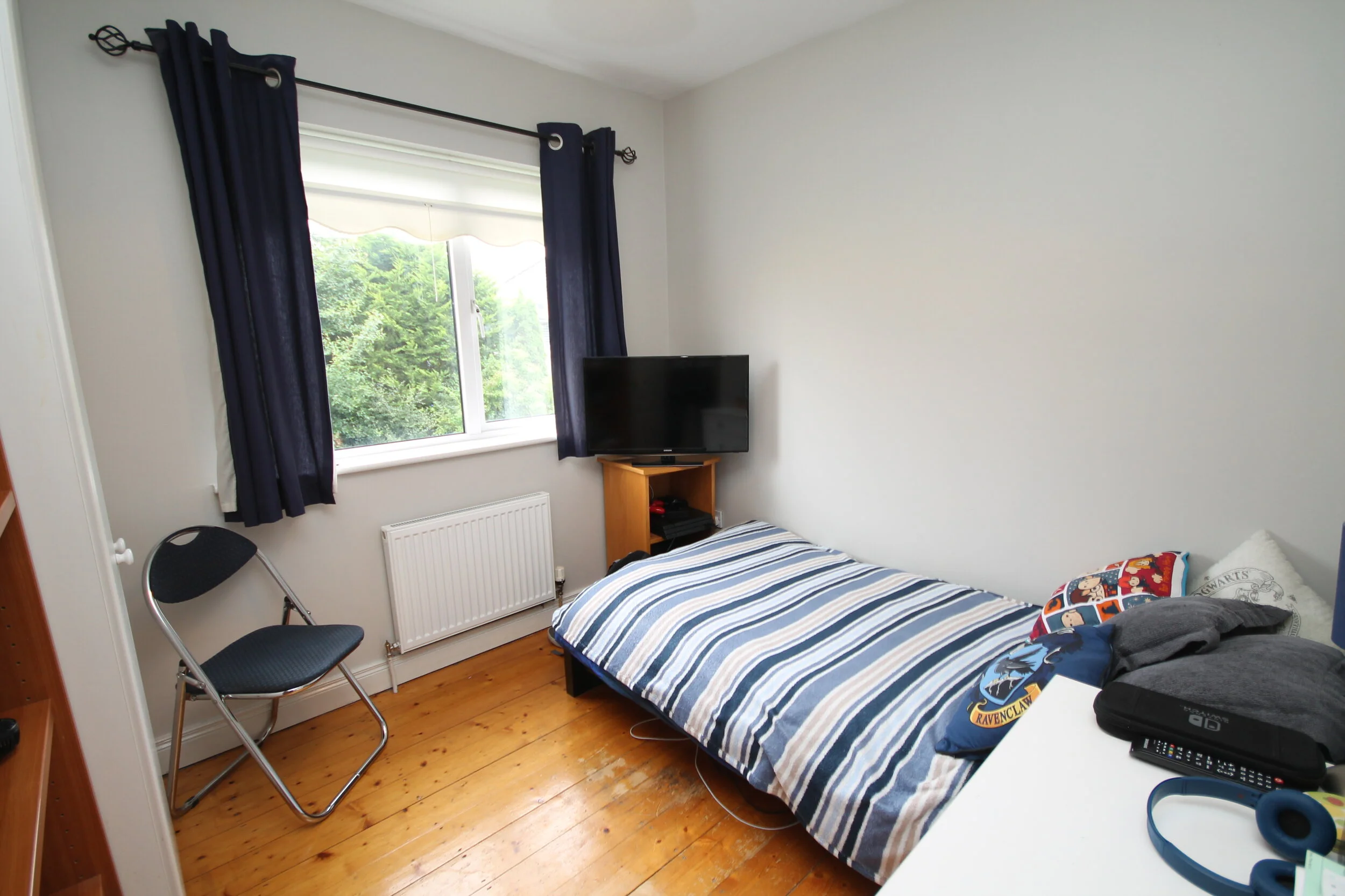 Bed 3.JPG