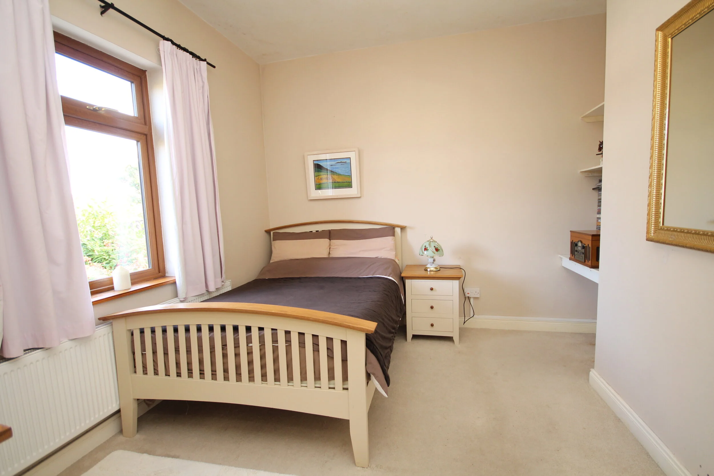 Bedroom 2.JPG
