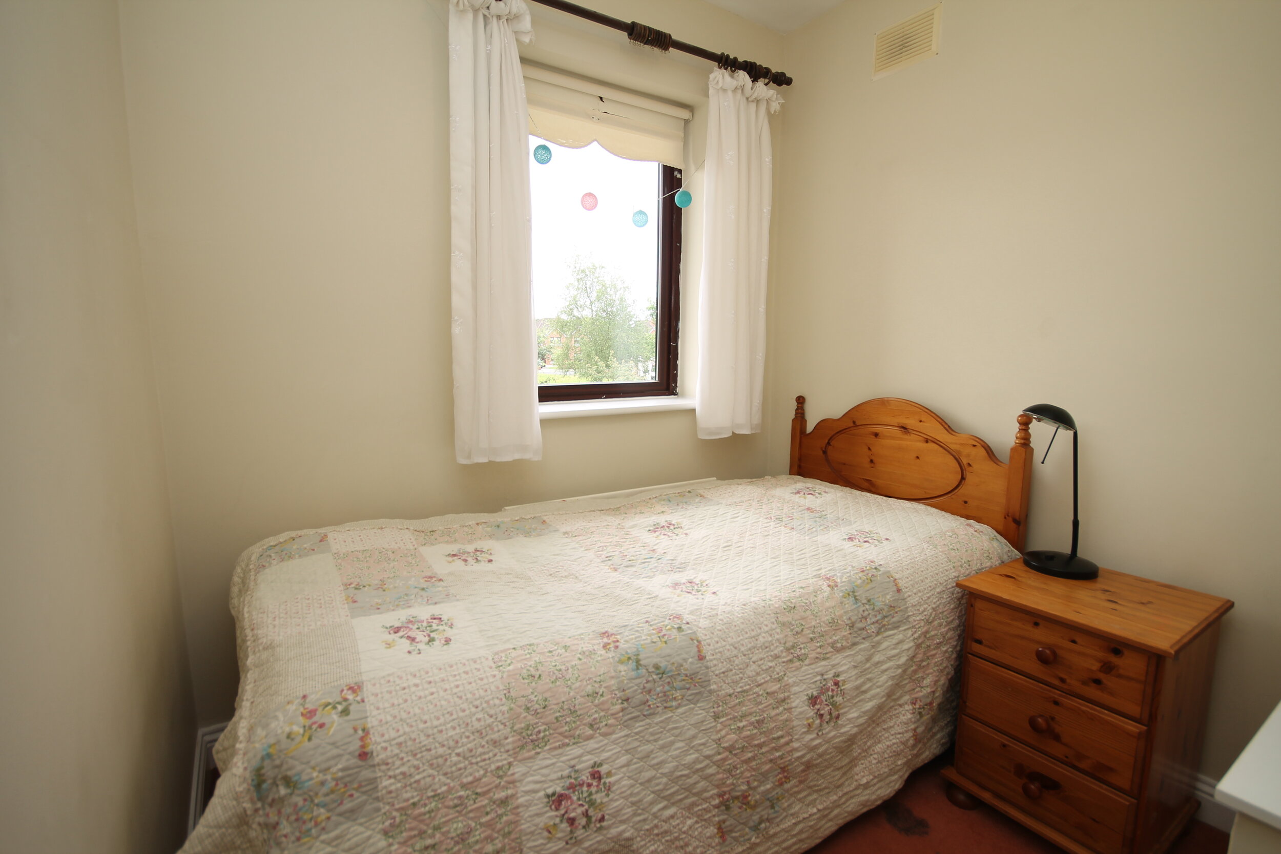 Bed 3.JPG