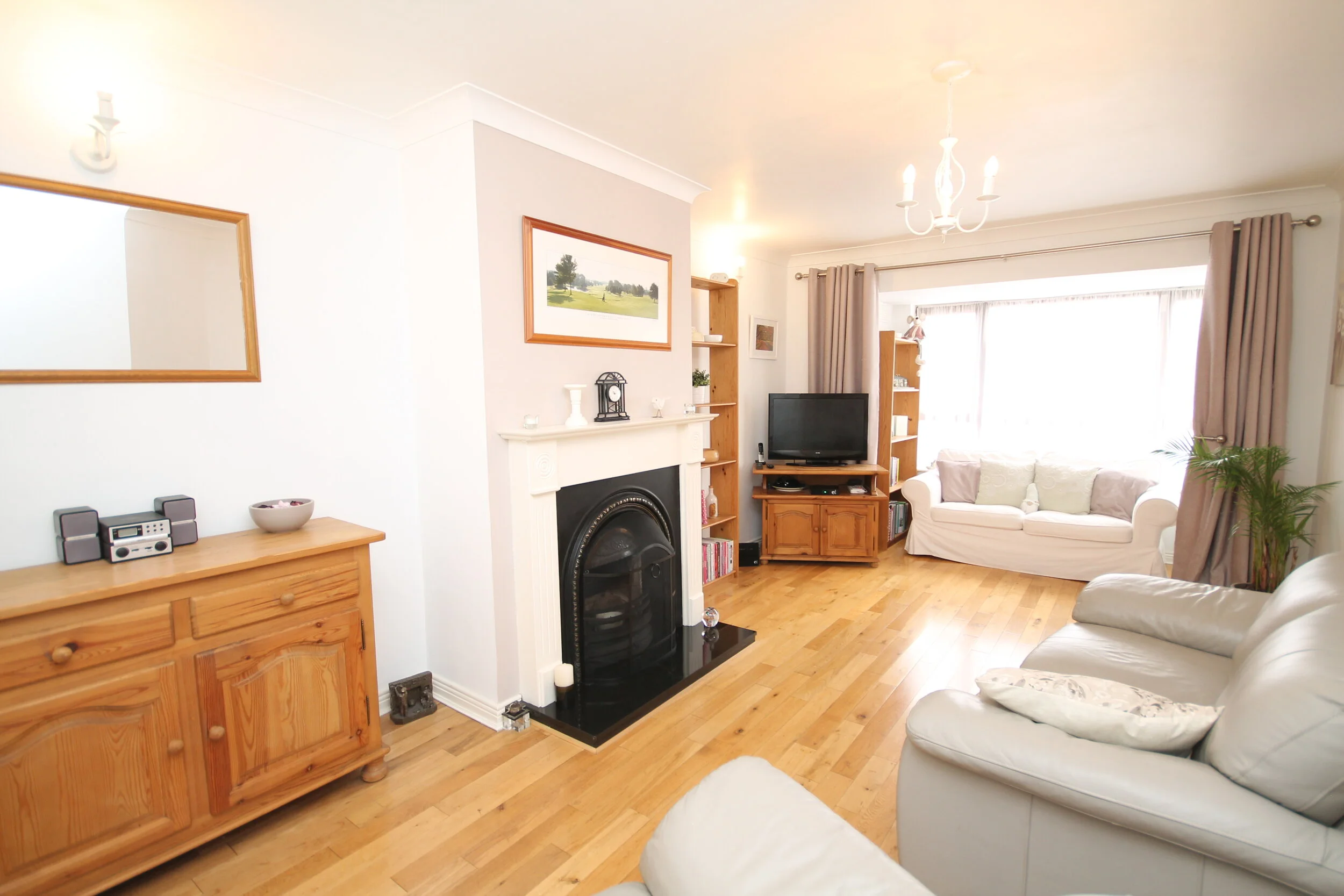 Sitting Room 2.JPG