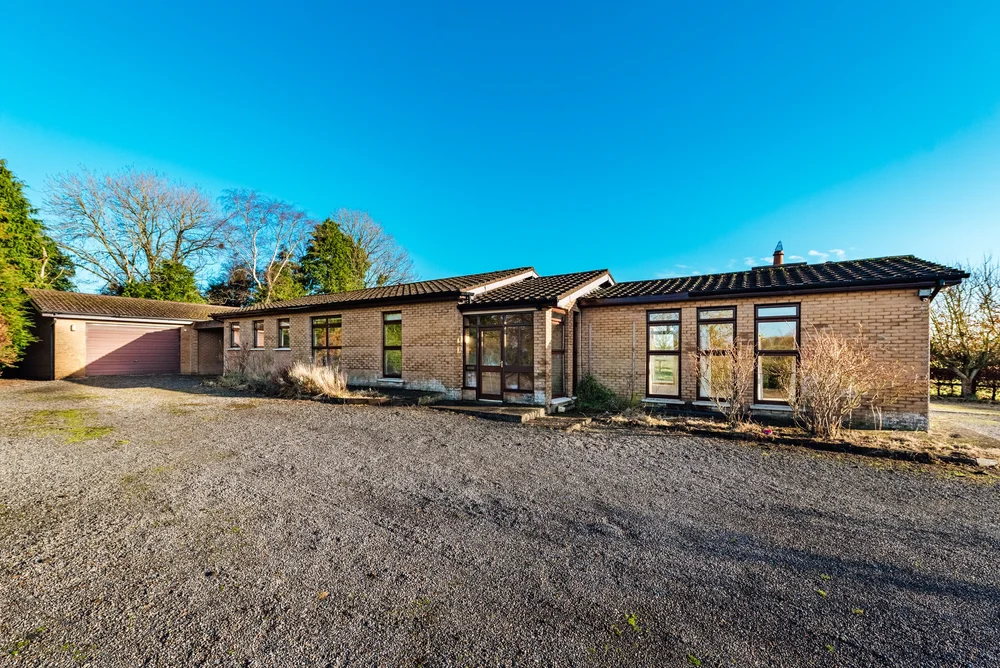 Bungalow at Sunnyhill, Kilcullen, Co. Kildare on c. 5 Acres — Jordan Auctioneers