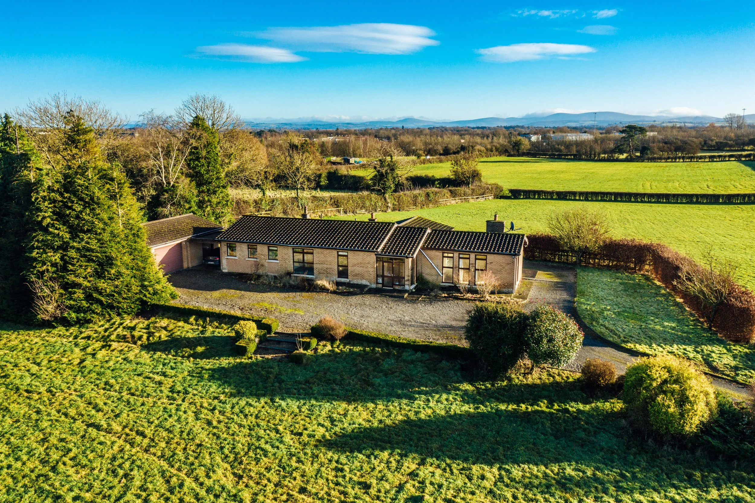 Bungalow at Sunnyhill, Kilcullen, Co. Kildare on c. 5 Acres — Jordan Auctioneers