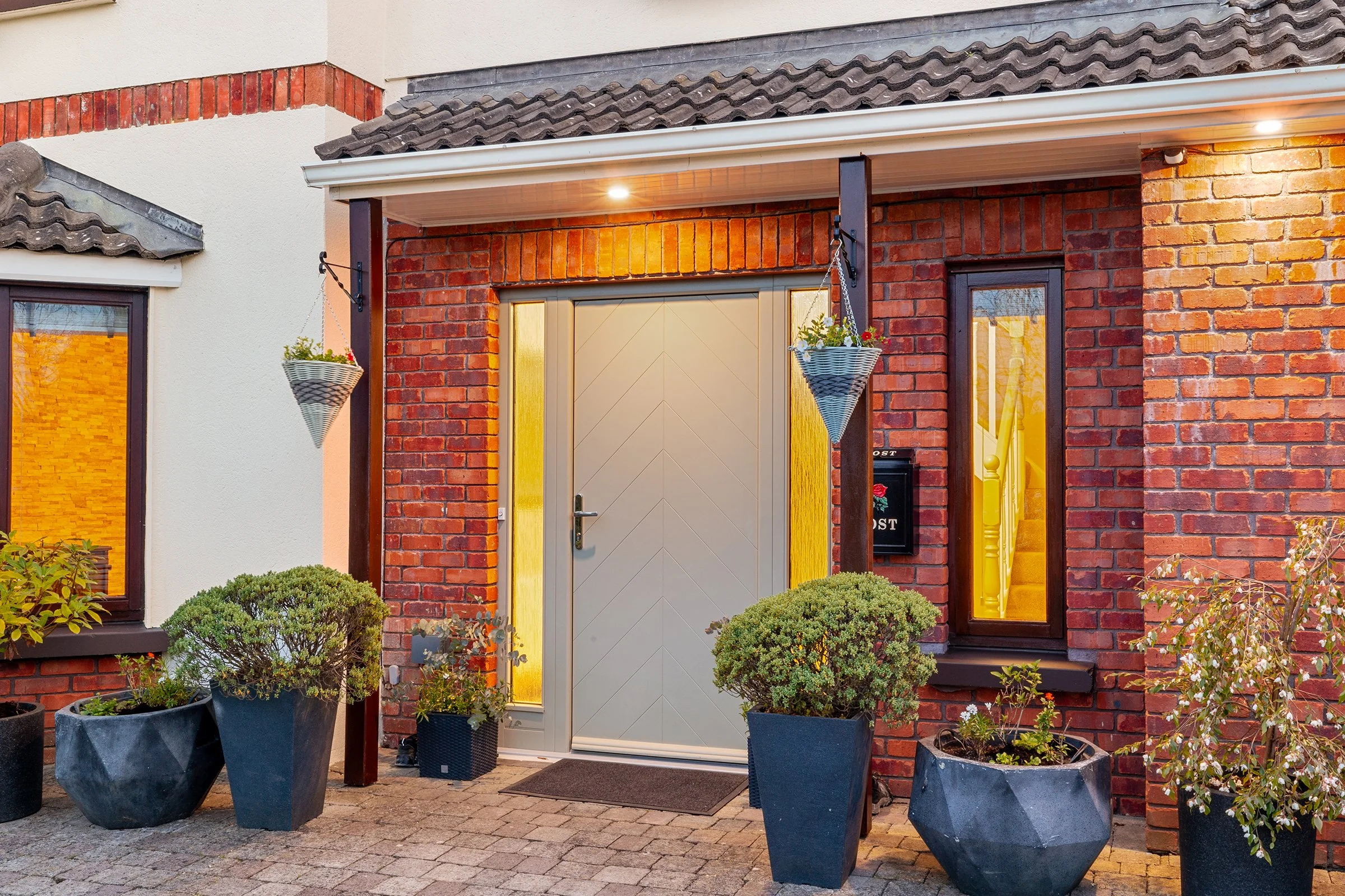 14 Bridgeview Gardens_Twilight_4.jpg