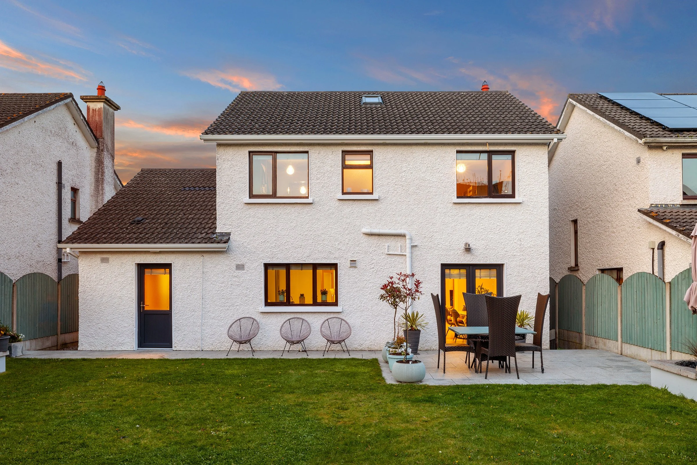 14 Bridgeview Gardens_Twilight_5.jpg