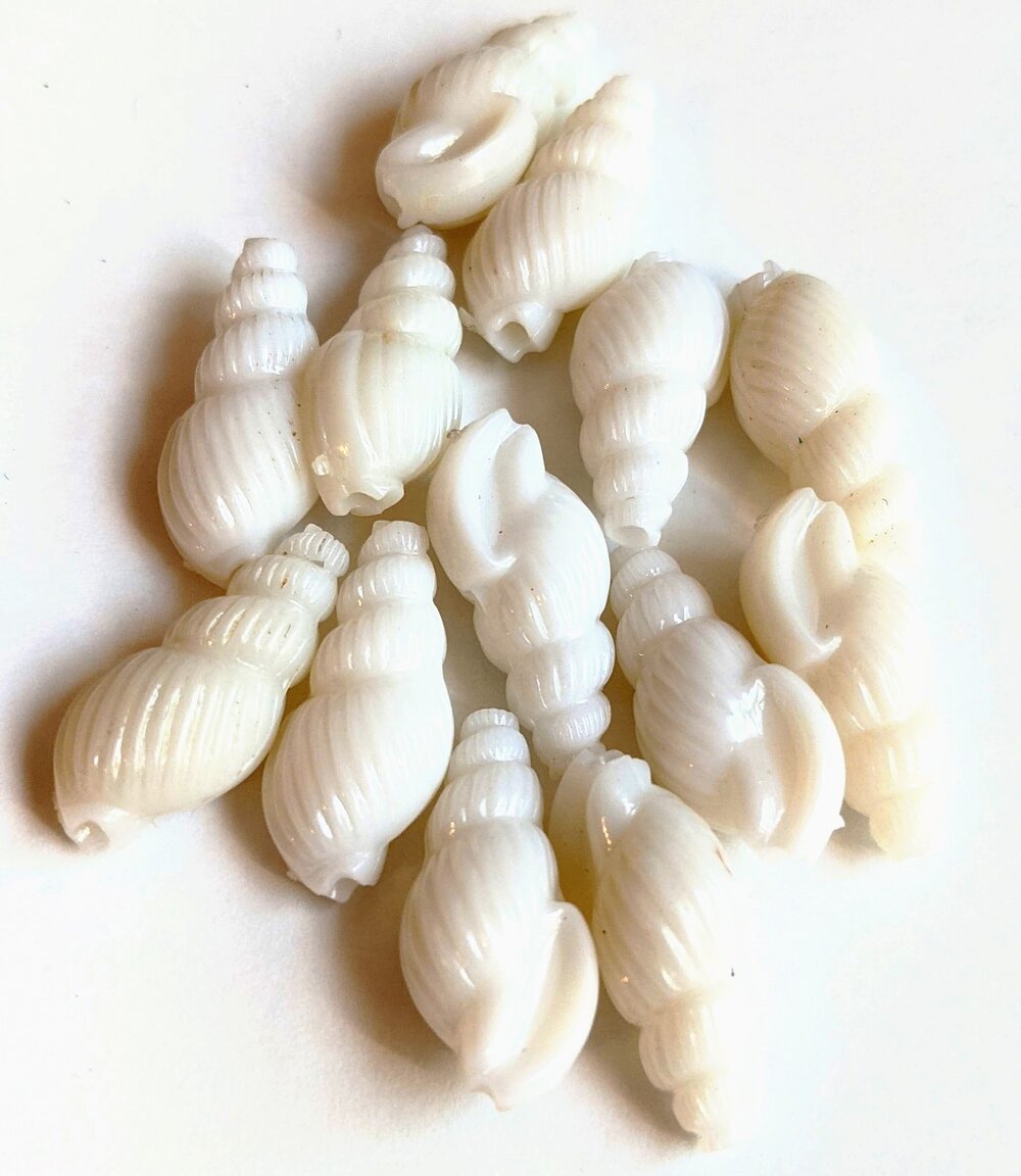 Vintage acrylic spiral shell drops