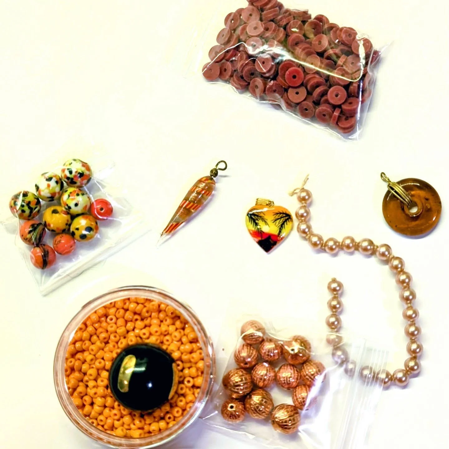 New Listing! Total Eclipse of the Heart - A previous subscriber collection is now available on Etsy and HeyBeads.com 

https://heybeads.etsy.com/listing/4389878989

#vintagebeads #vintagelove #reclaimed #ecofriendly #ecofashion #reducereuserecycle