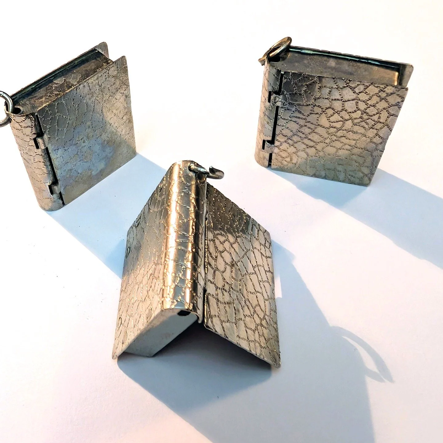 Some new listings available on the website - heybeads.com and Etsy -https://heybeads.etsy.com

Tiny Mid Century Locket Keepsake Box Pendants

Natural Shell Heishi Beads - Likely from the 1980s

Mid Century Glass Pearl Opera Length Necklaces Made in J