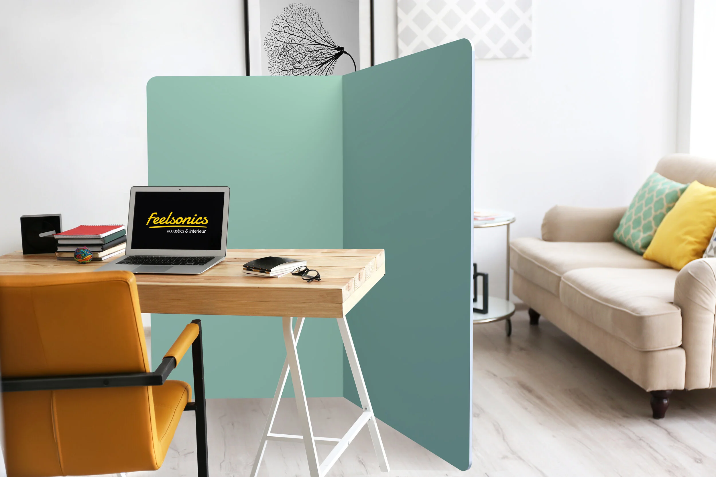 on-floor -paravent-01-laptop-white-edges.jpg