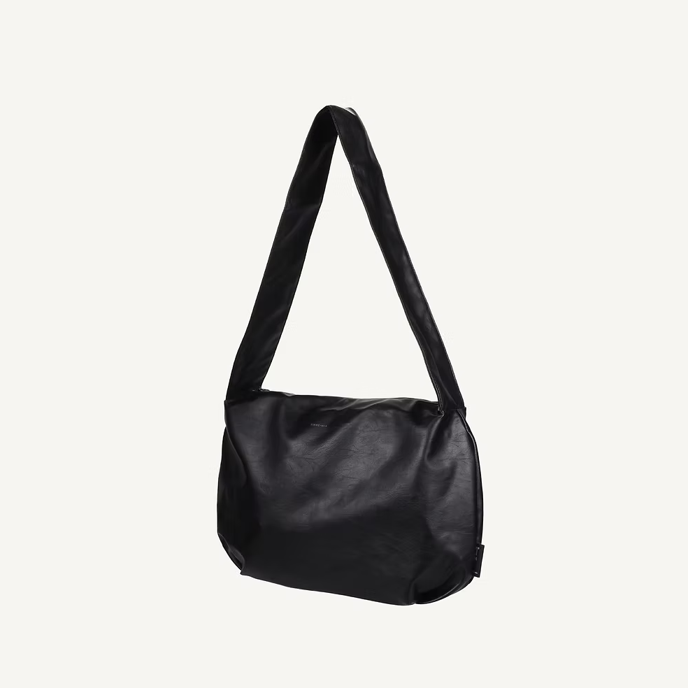 lot bold black schuin.png