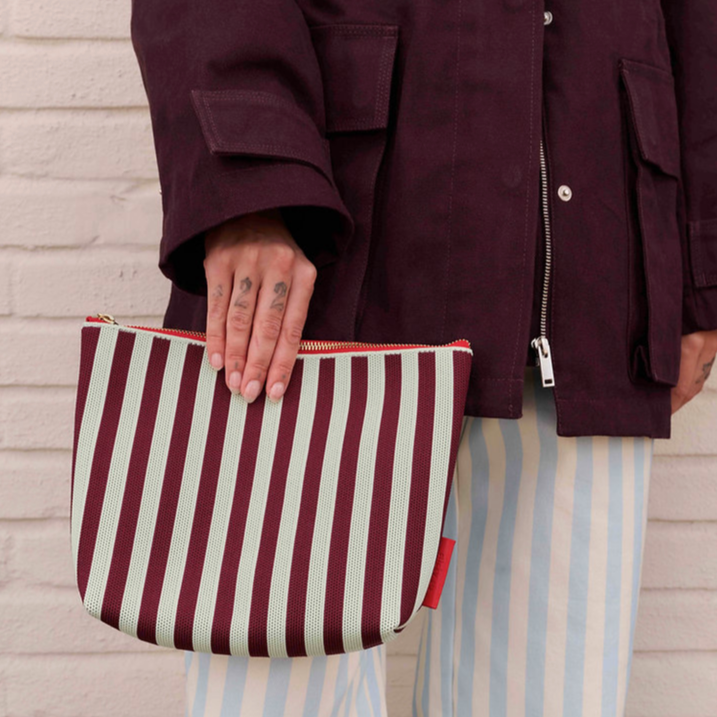 monk+toiletery+bag+mist+-+fig+sfeer.png