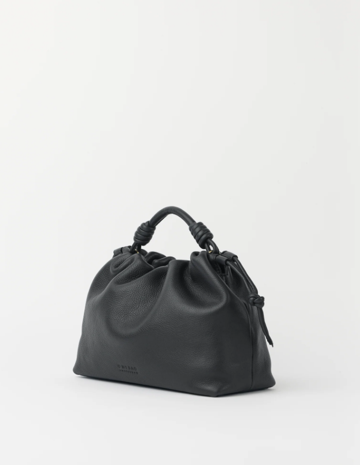 kiki midi black schuin.png