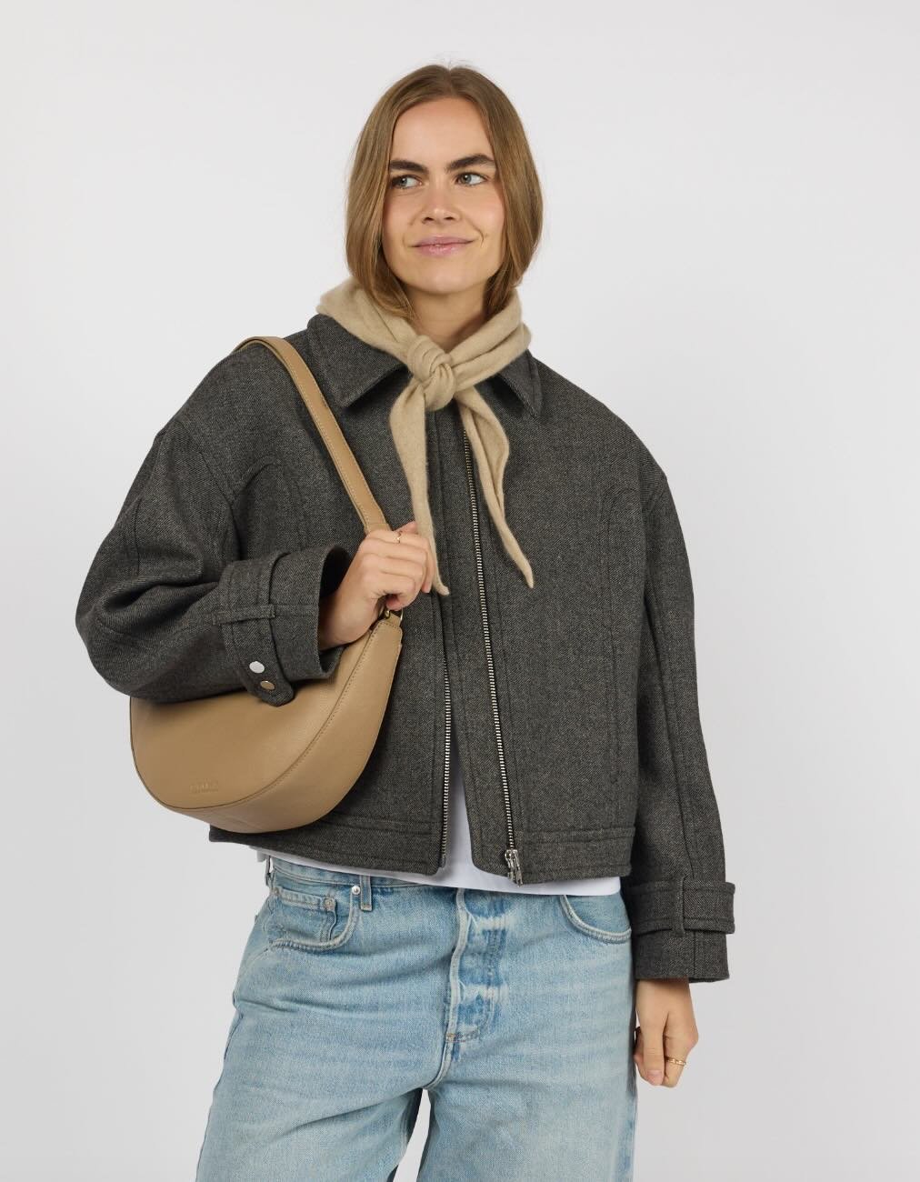 leo dark sand aan 2.jpg