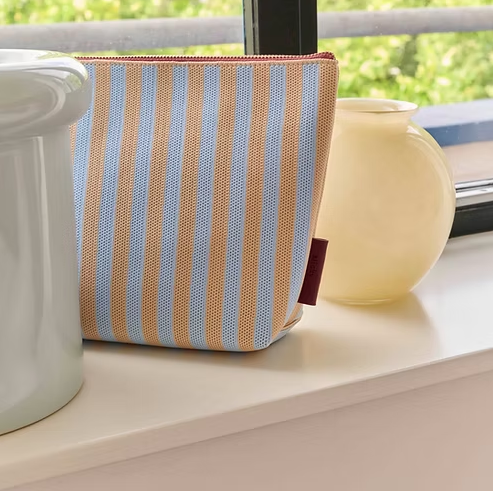 sticky sis toiletery bag marzipan sfeer 2.png