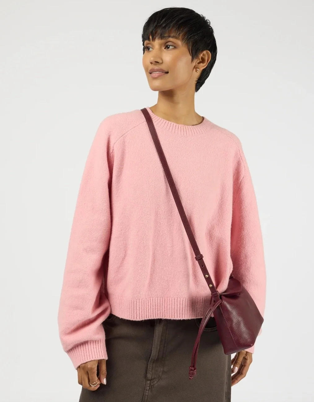 Sienna mini kersenrood aan lange riem 2.jpg