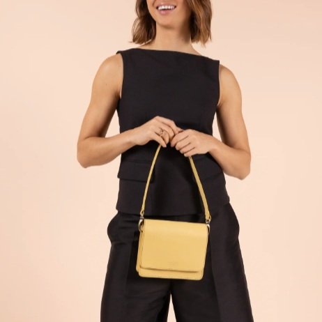 gele handtas in leer - Audrey mini - O my bag