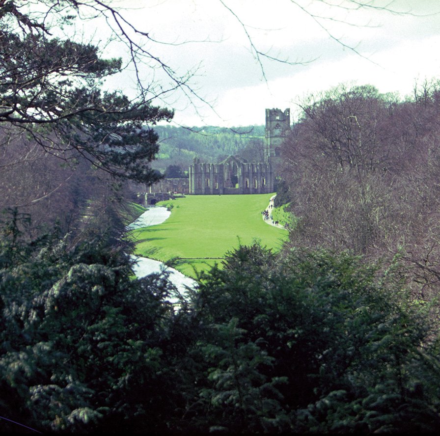 02-FountainsAbbey_view.jpg