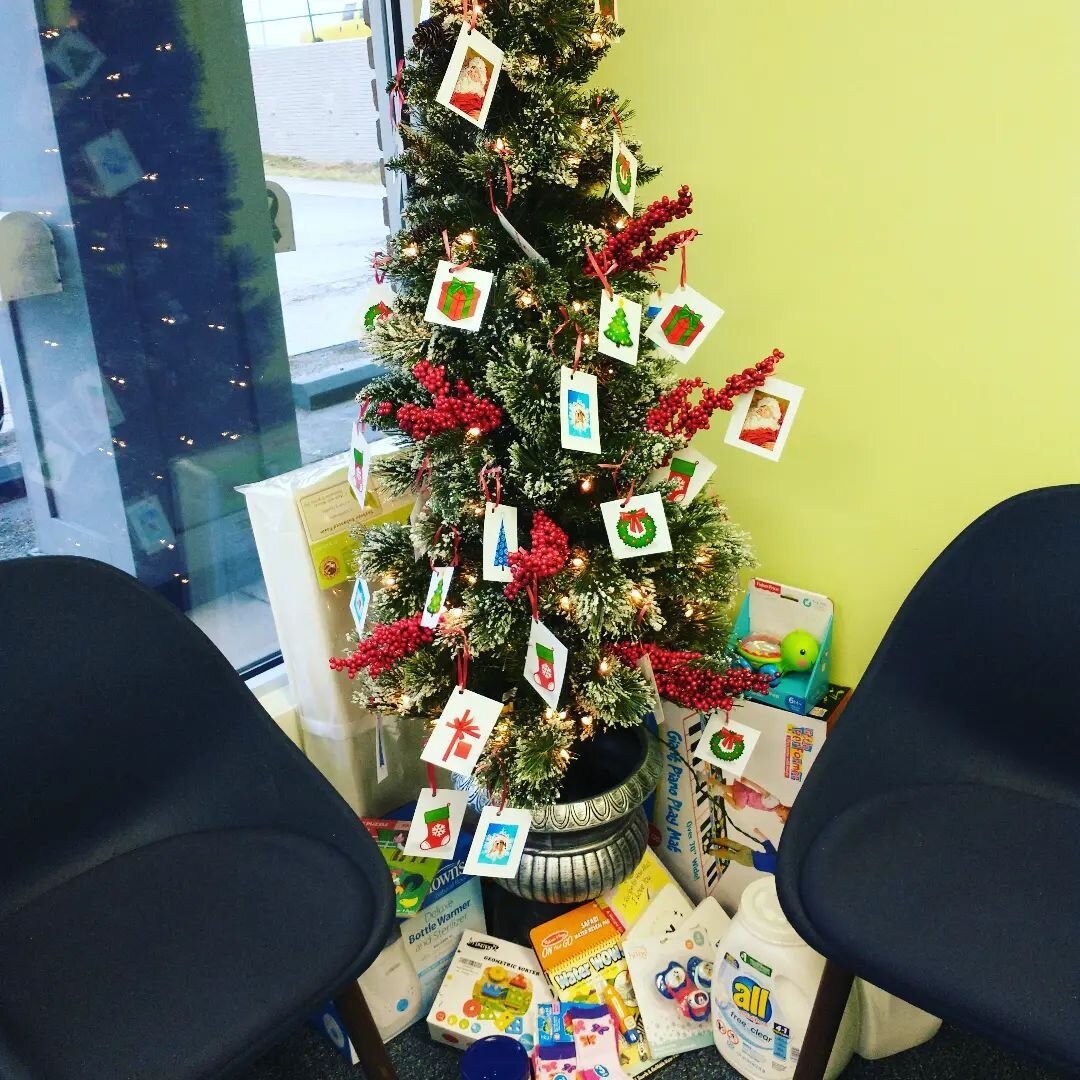 Our North Ridgeville office is collecting gifts for two children in need through Lorain County Children Services until Dec. 19. Open your hearts and join us! ❤️ #LeapOrtho #Holiday #WeLoveOurPatients #WeAreCommunity #NorthRidgeville #BigHearts #Shari