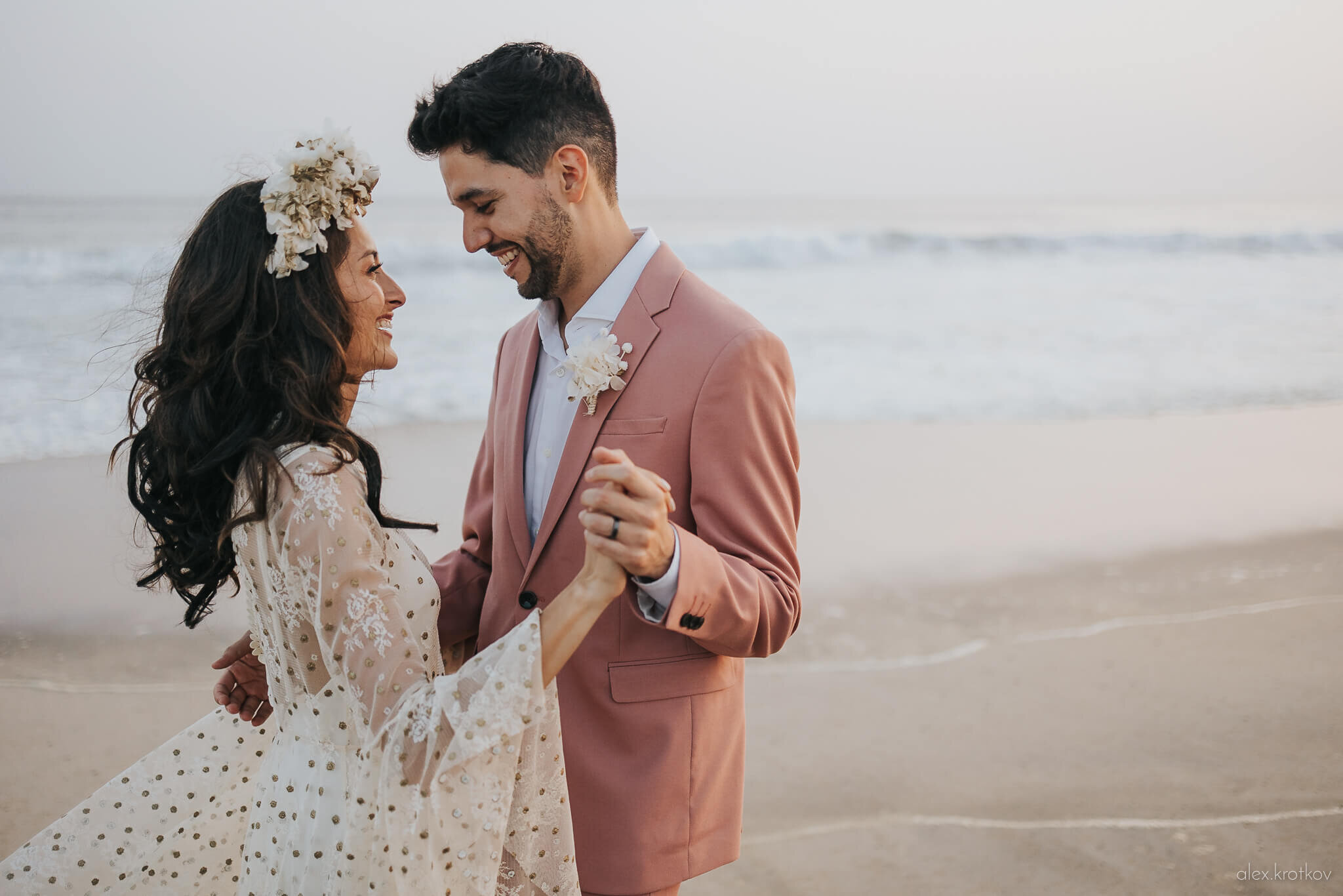 Beach wedding at Hotel Escondido (Oaxaca, Mexico)