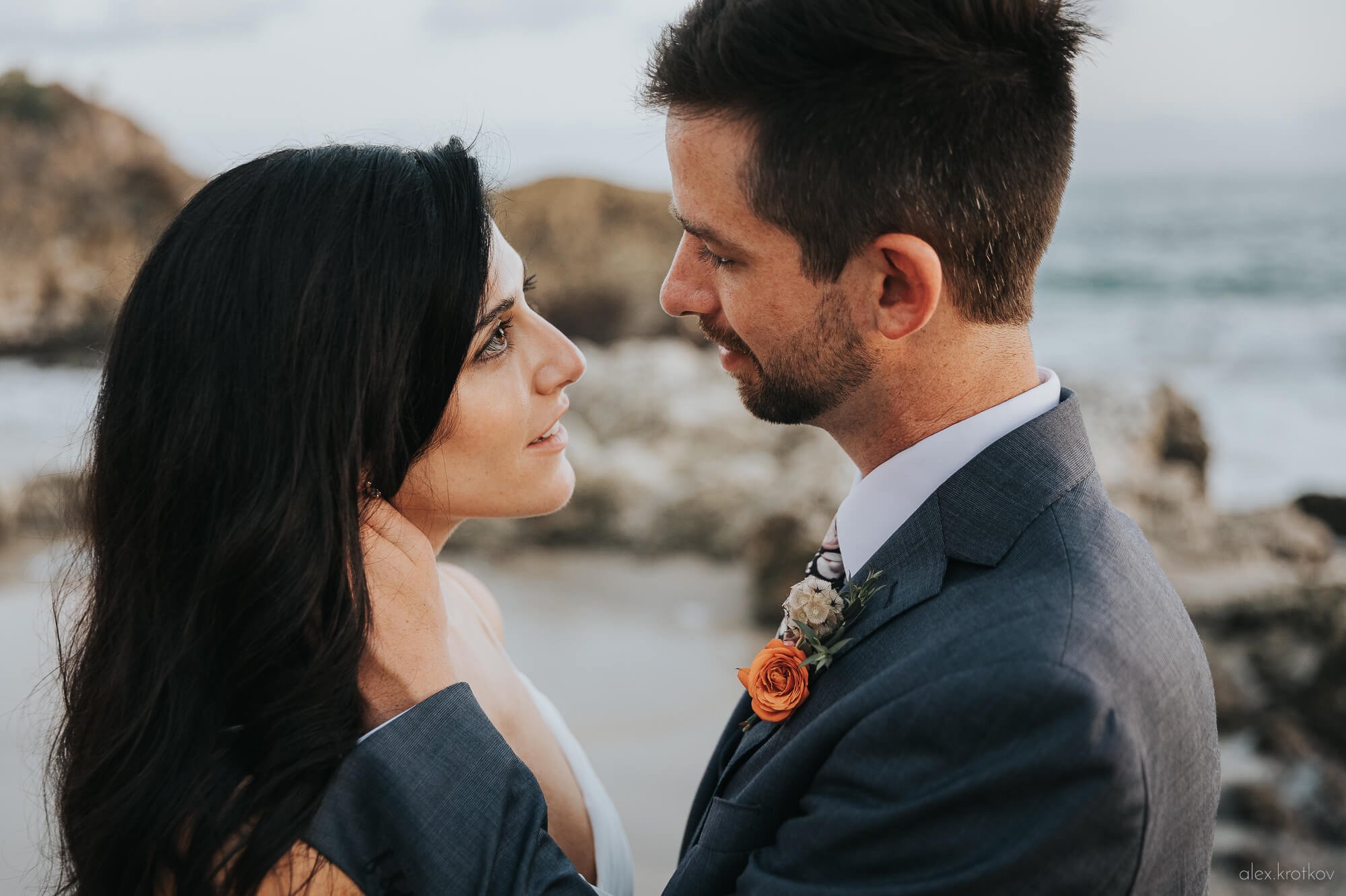 Hermosa boda destino de Alex & Taylor en la playa de Puerto Escondido,  Oaxaca + consejos para novias — Alex Krotkov Photography