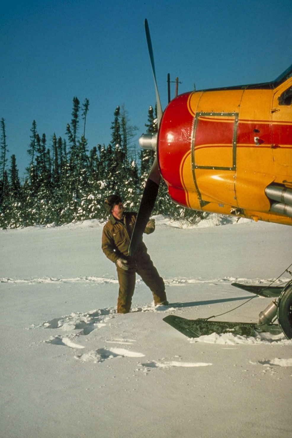 15 minutes to unload our gear before the plane started freezing up. (image 5 of 22)