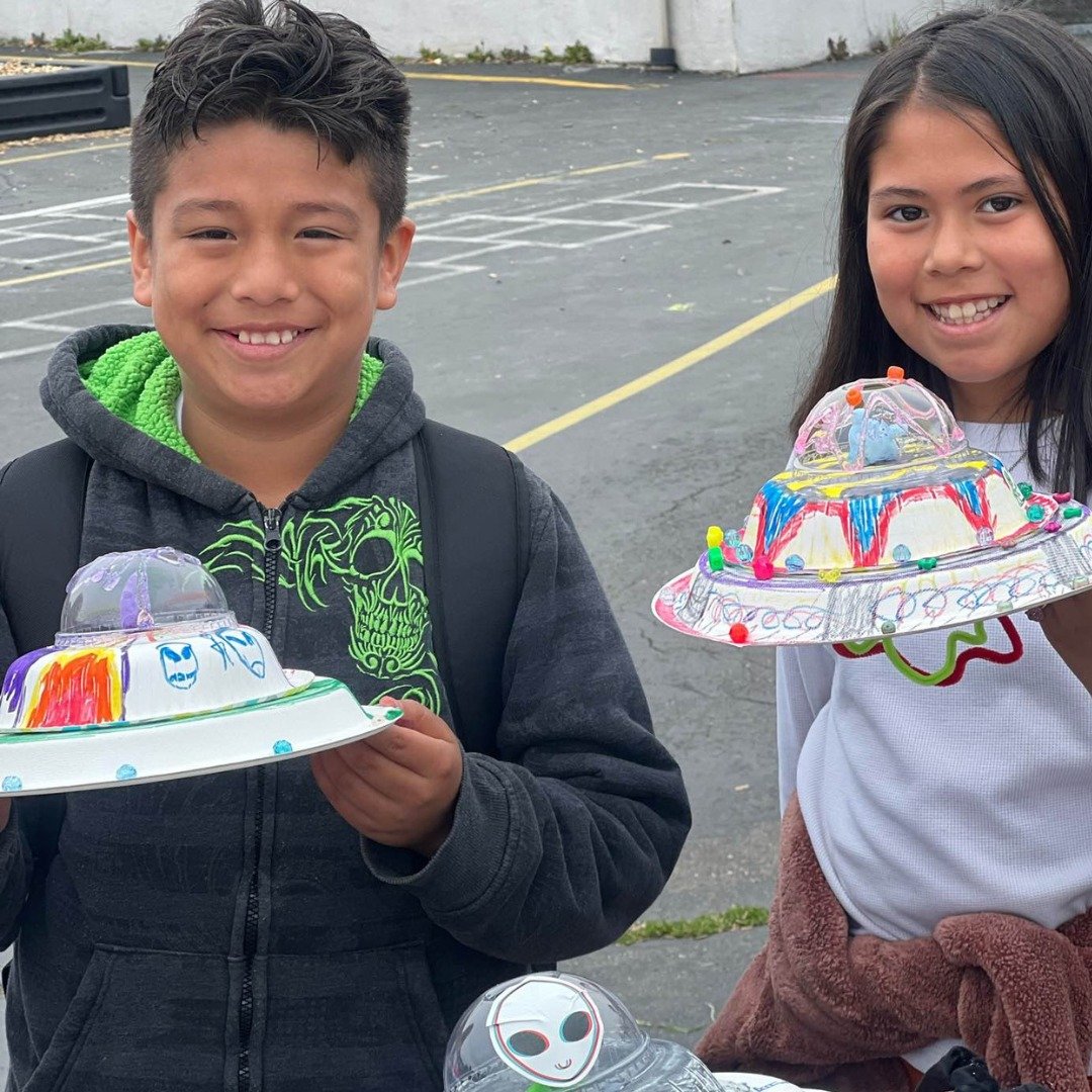 It's #NationalSpaceDay and our Club Kids went OUT OF THIS WORLD! Members made UFOs out of paper plates and aliens out of playdough. Incorporating art into space exploration is a fantastic way to help kids gain a broader perspective of Earth!

#BGCSM 