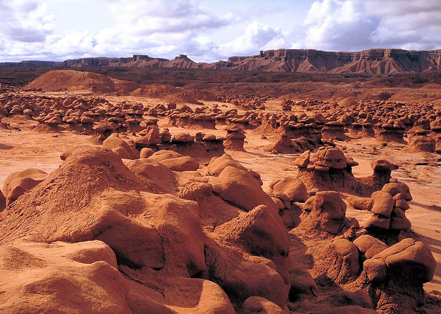 goblin-valley-basinEDIT.jpg