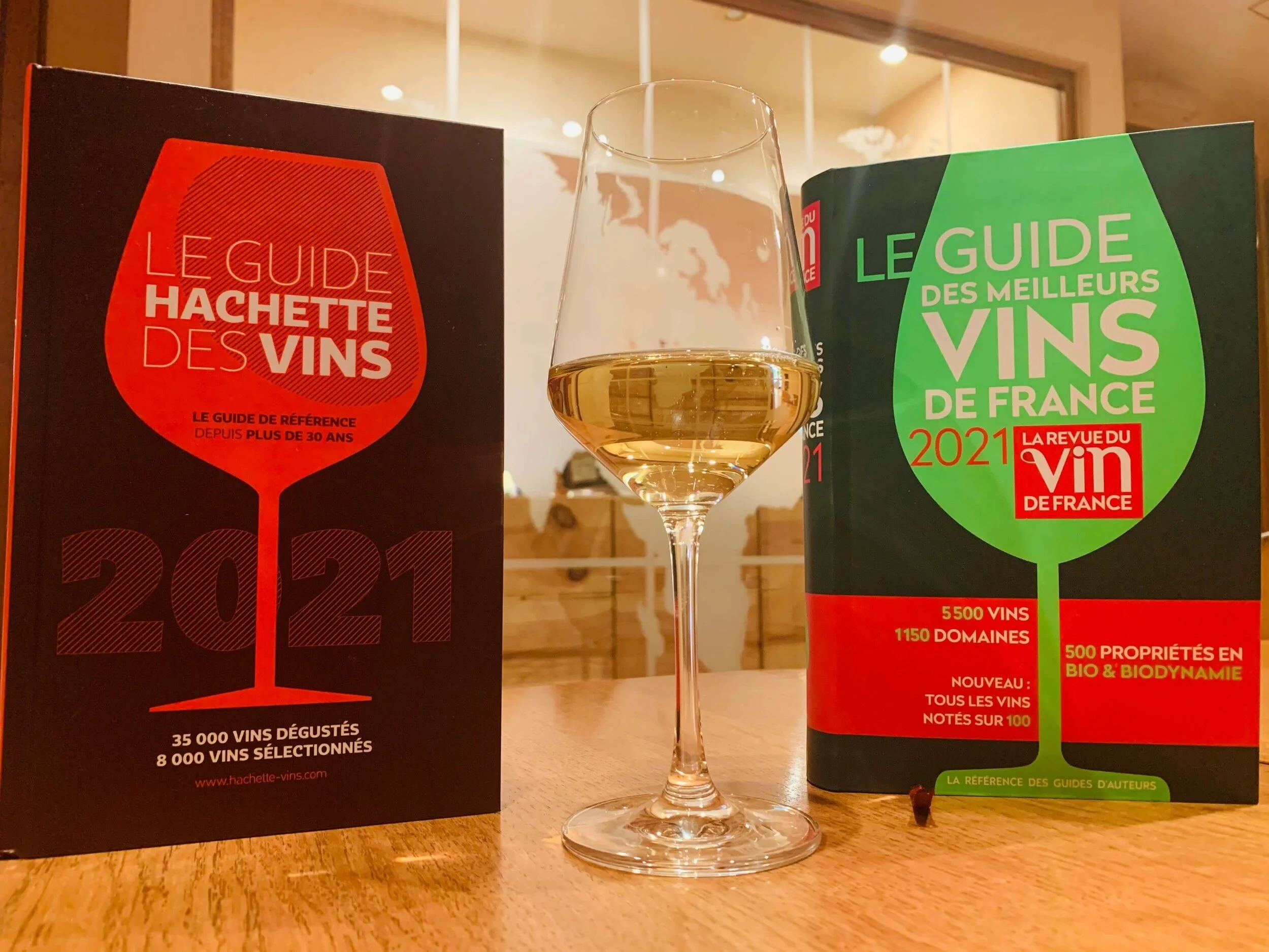 Vous nous cherchez ?  Suivez les guides ! 