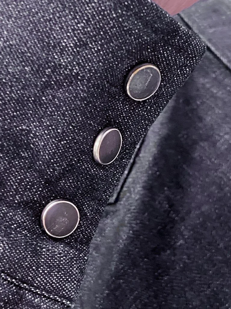 Look bookMan.004.jpeg