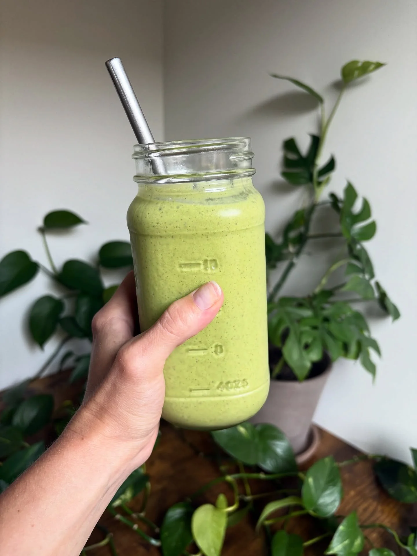 ✨Tropical green smoothie!!✨

Ingredients:
2 big handfuls of spinach 🍃
1 cup liquid of choice (milk/water)🥛💦 
1 frozen banana 🍌 
1 cup frozen mango 🥭 
Key lime greek yogurt 🍋&zwj;🟩
1 scoop protein powder (I used @optimumnutrition strawberry whe