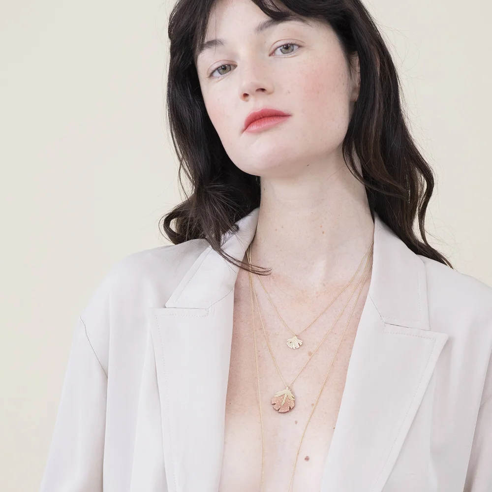 Collier Mi-long Rose Satellite Collection Touareg - Nacre Et émail Bronze - Occasion - Style Bohème