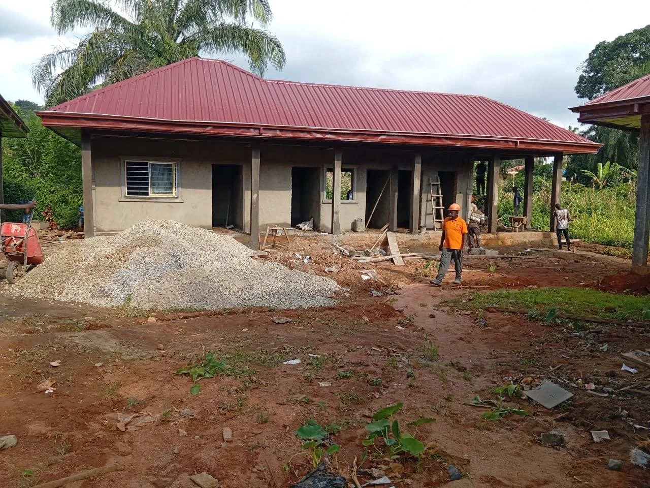 U4H Aug 2026 Maternal Mini-Clinic plastering done 05.JPG