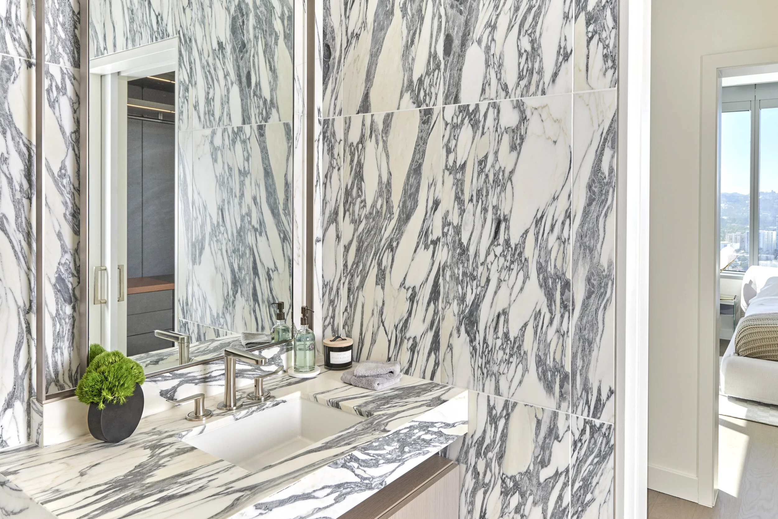 Fairmont NCP-condo-DSC_7161-rt.jpg