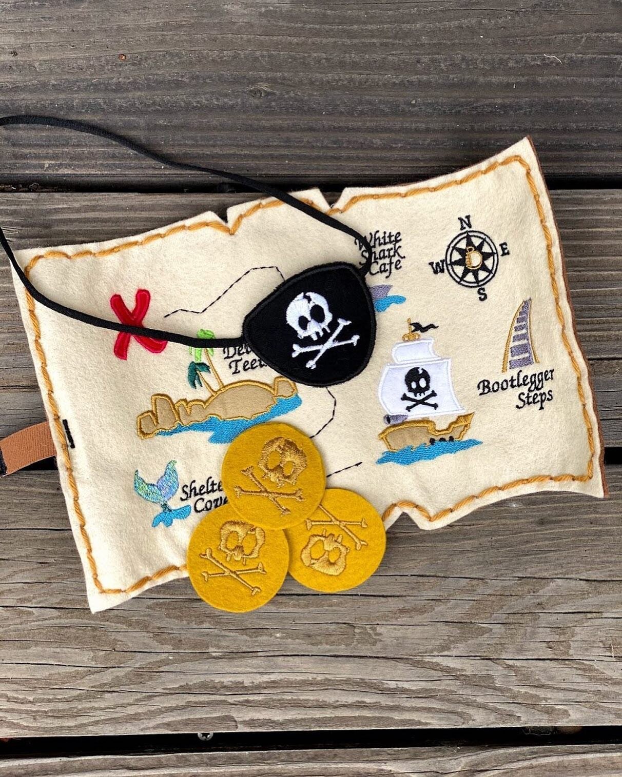 Ahoy, adventurers!🏴&zwj;☠️ Set sail on an epic journey with our enchanting Felt Kids Pirate Map! 🦜🏝️