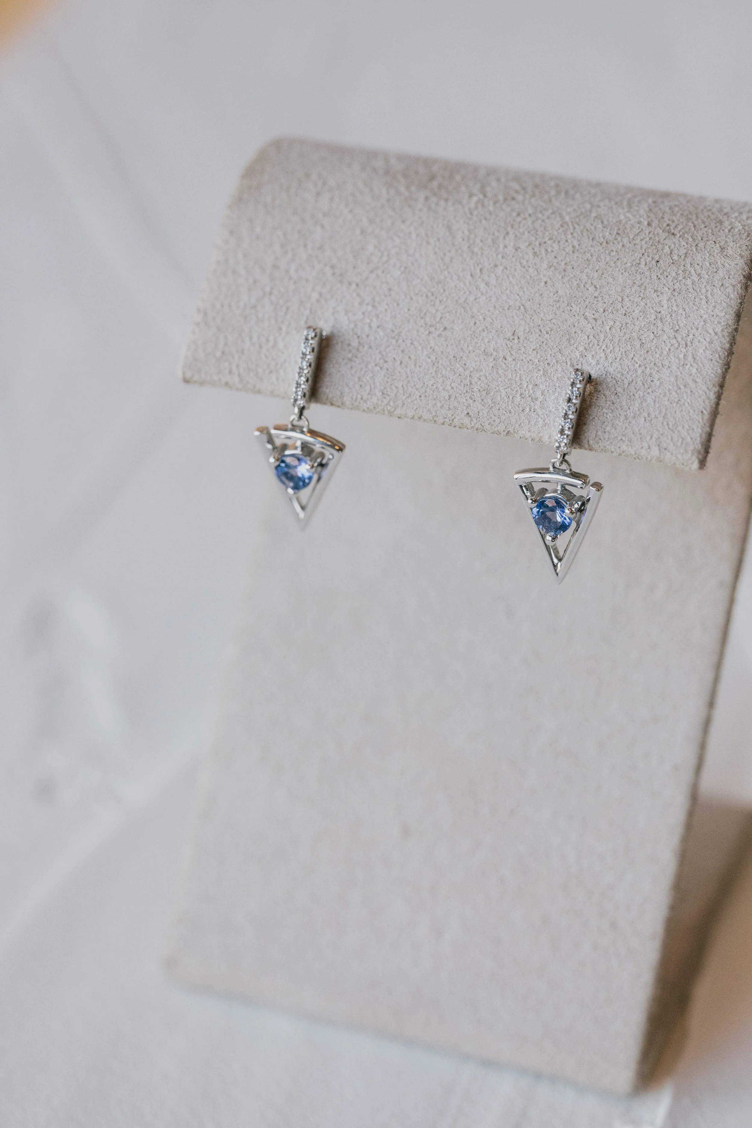 70 3389 $878 tanzanite -1.jpg