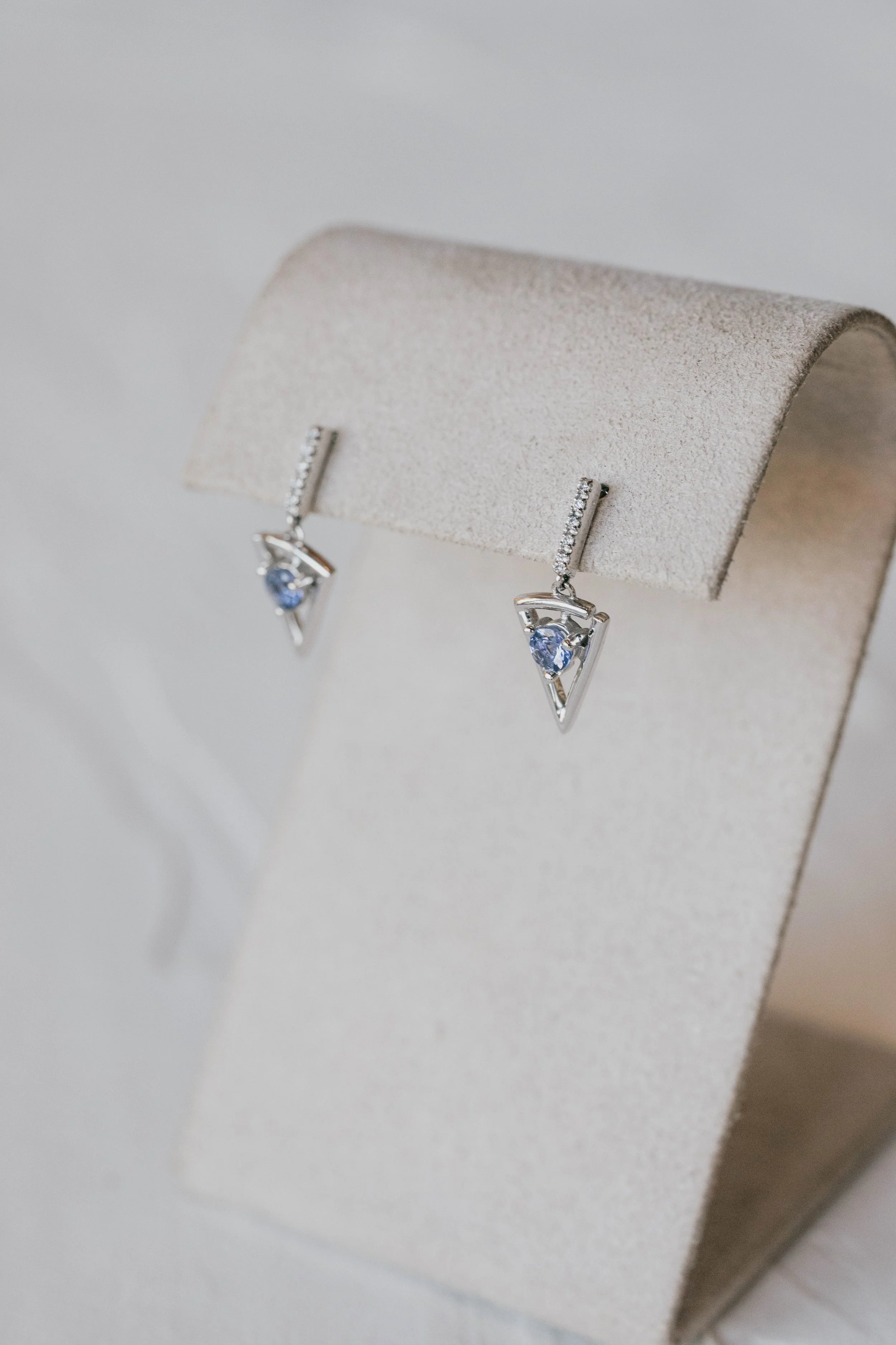 70 3389 $878 tanzanite -3.jpg