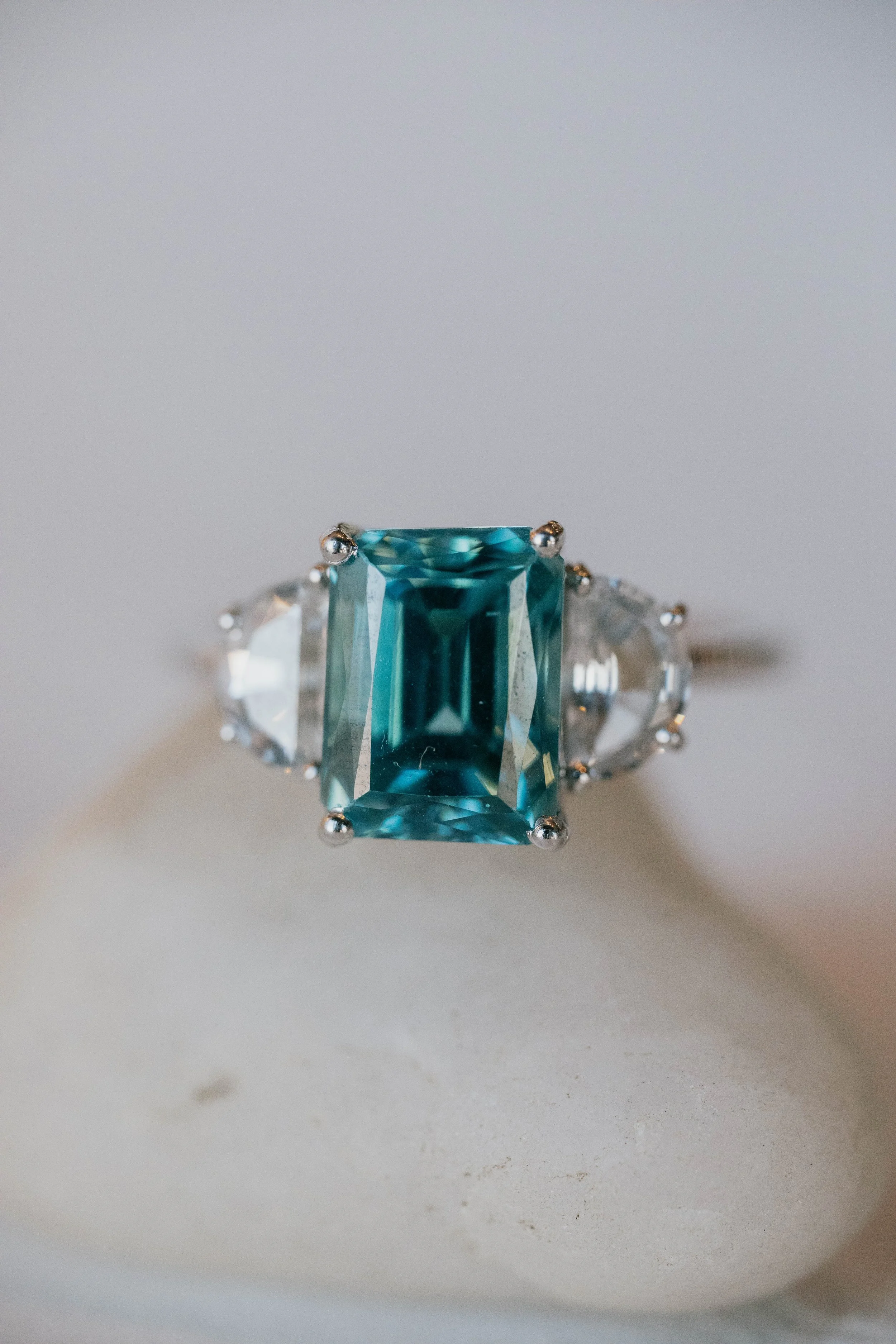 277 137 $3094 Zircon-2.jpg