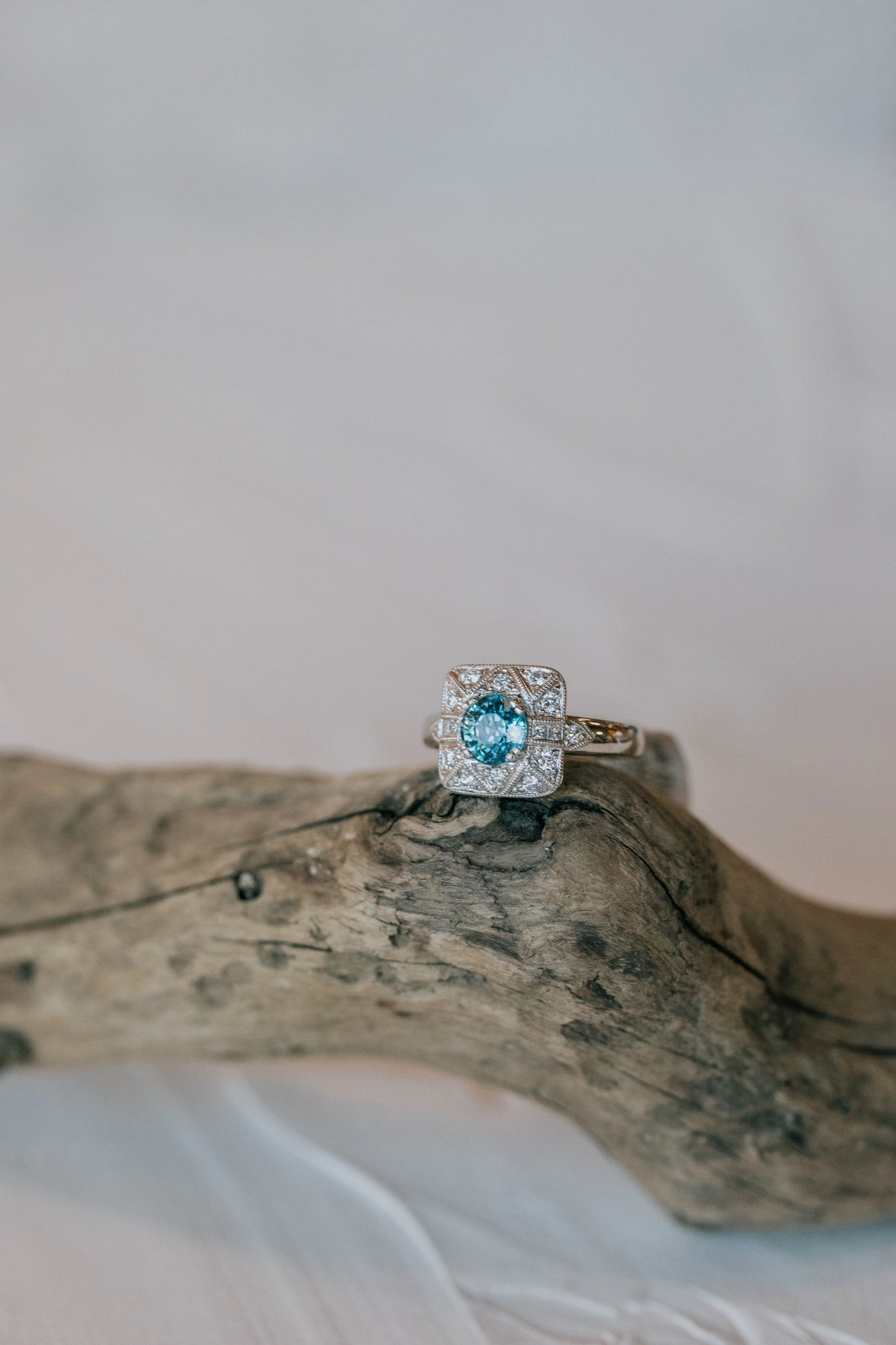 292 599 $2689 Zircon - 2.jpg